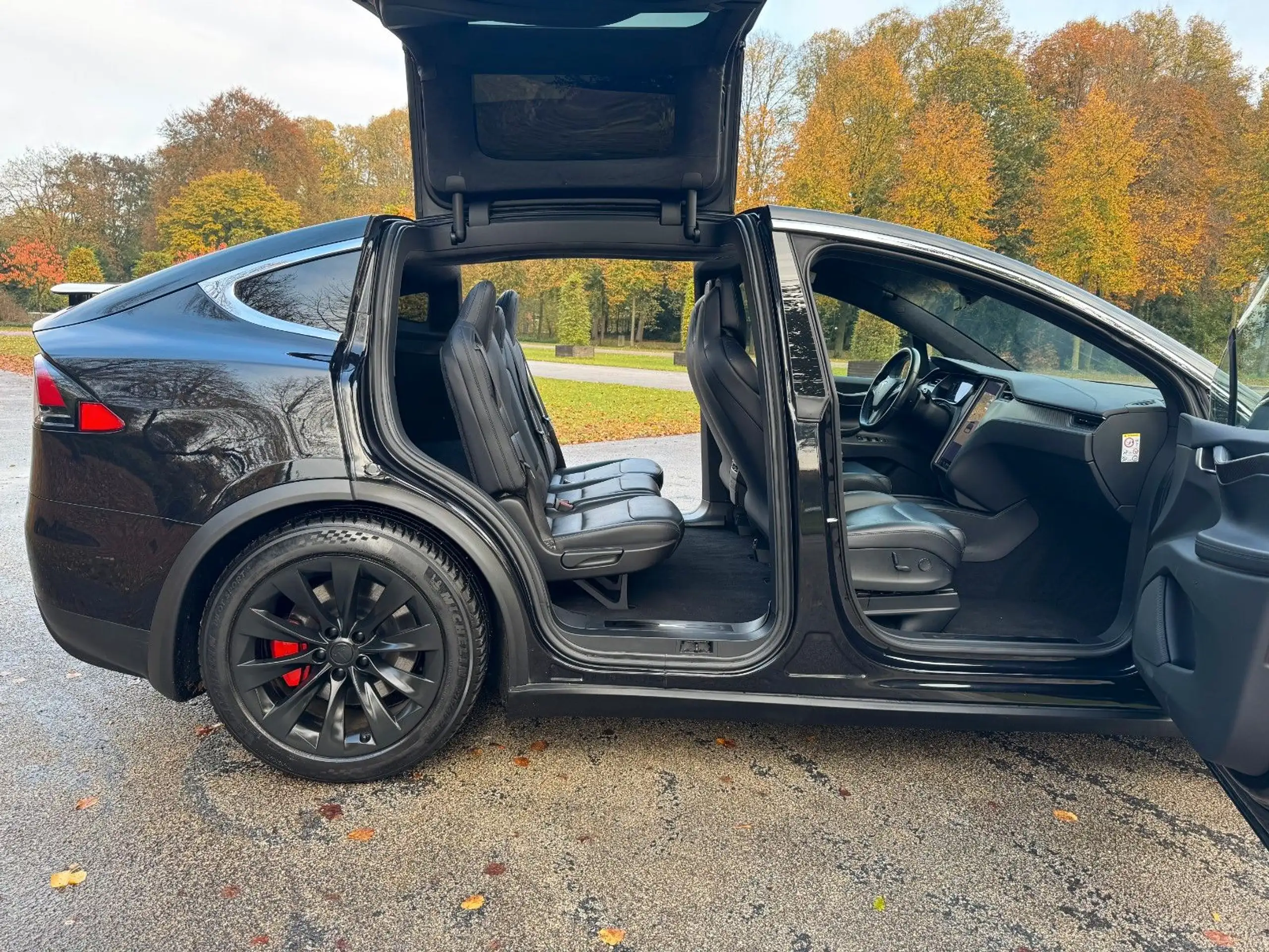 Tesla - Model X