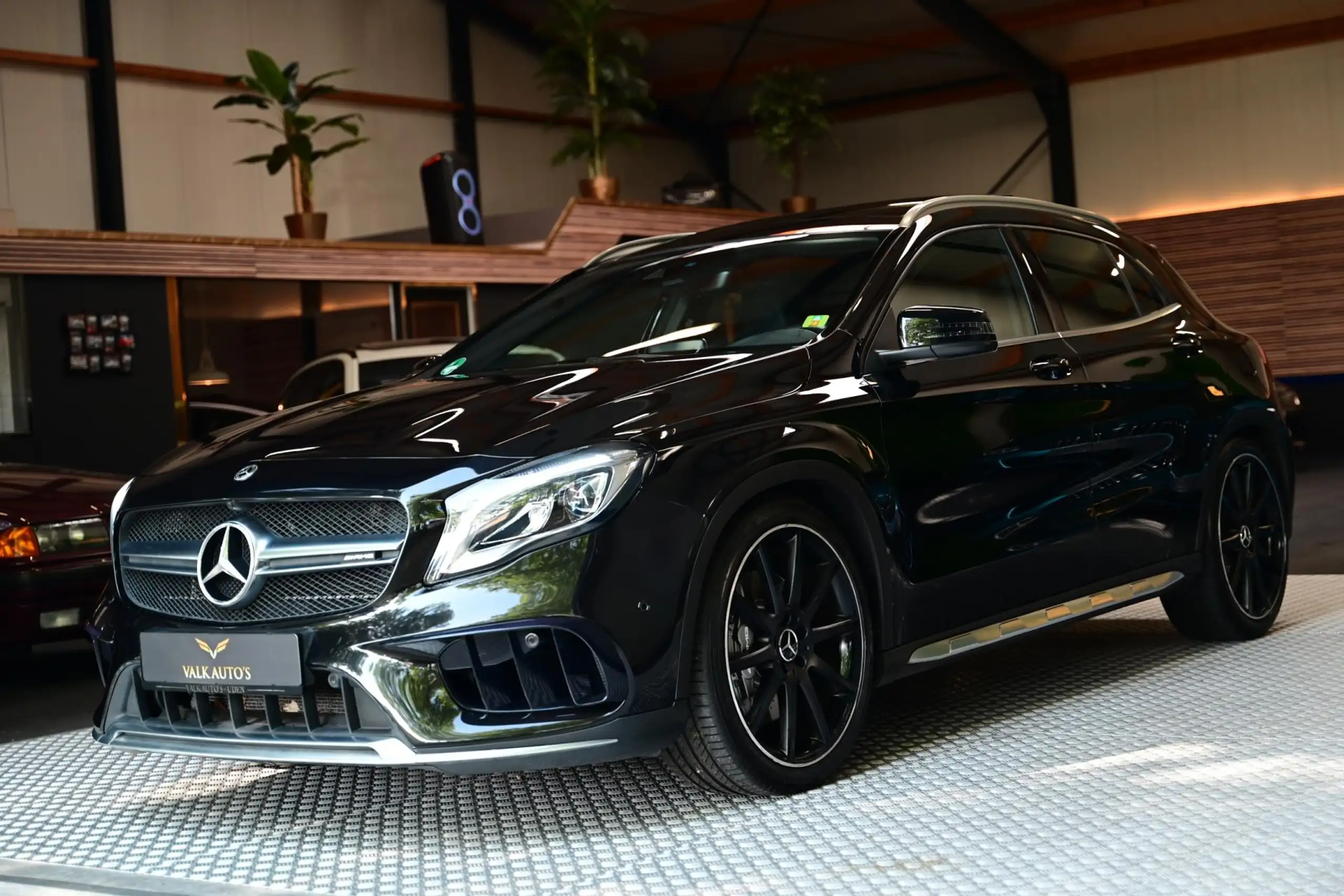 Mercedes-Benz - GLA 45 AMG