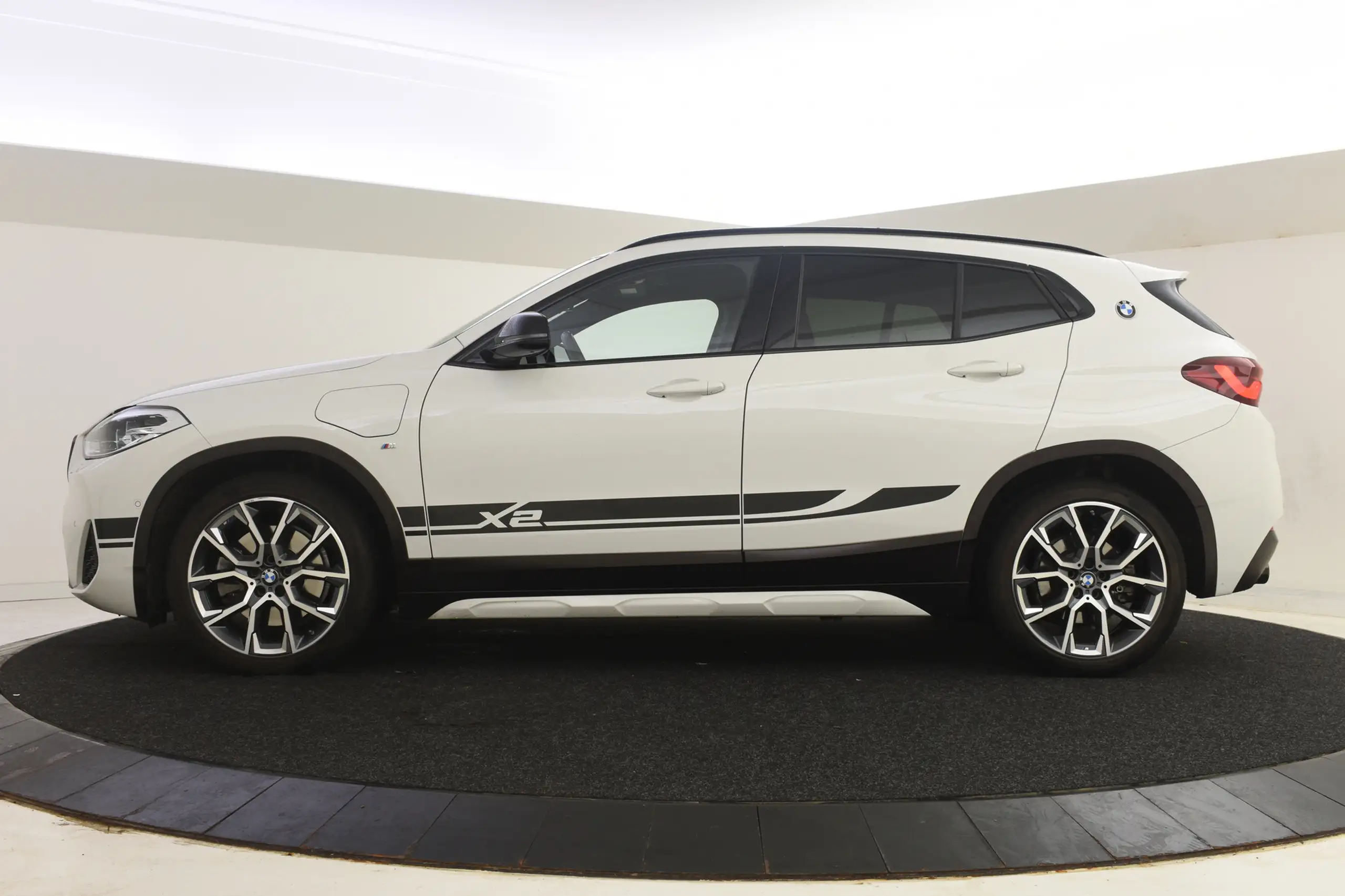 BMW - X2