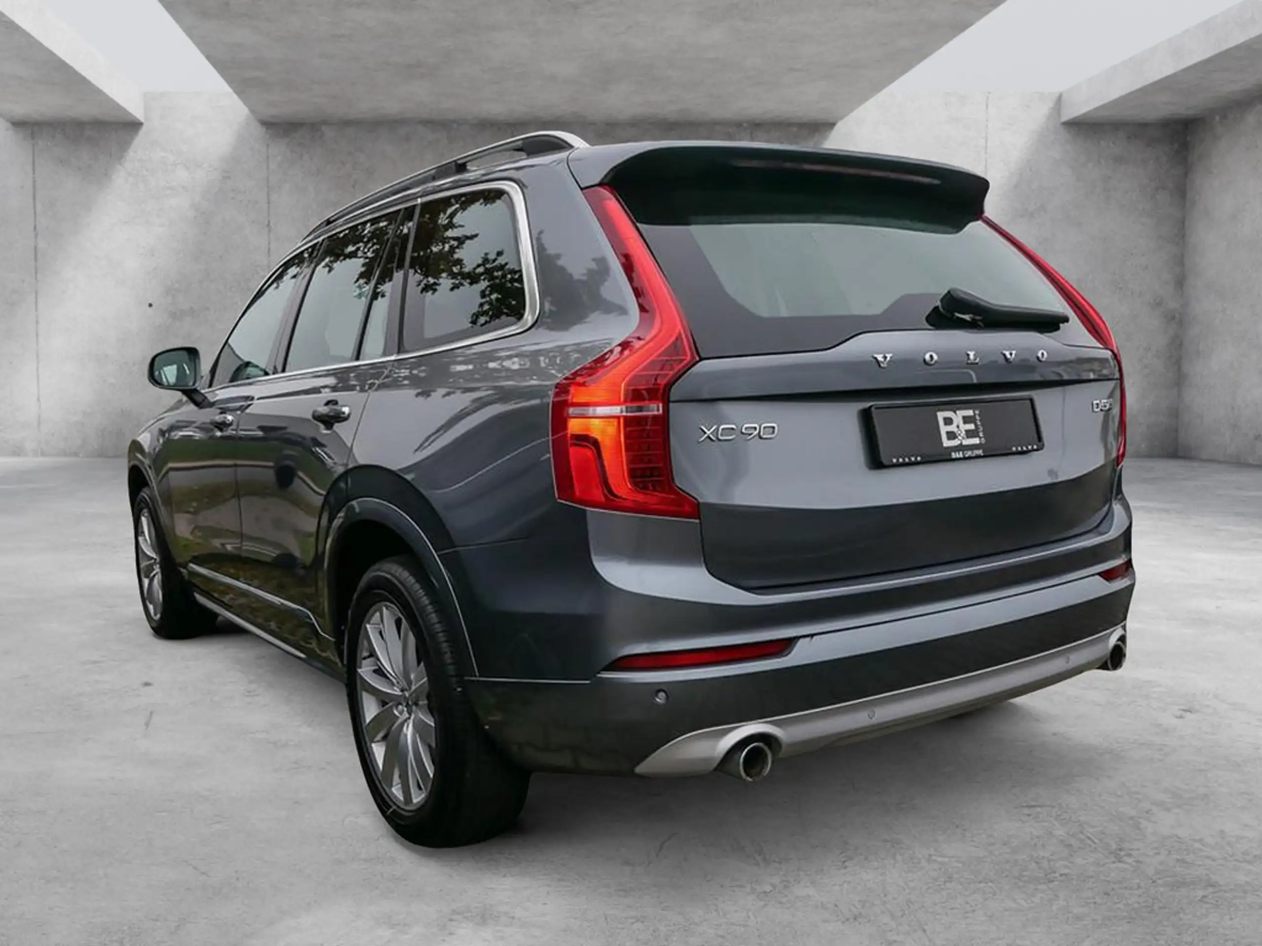 Volvo - XC90