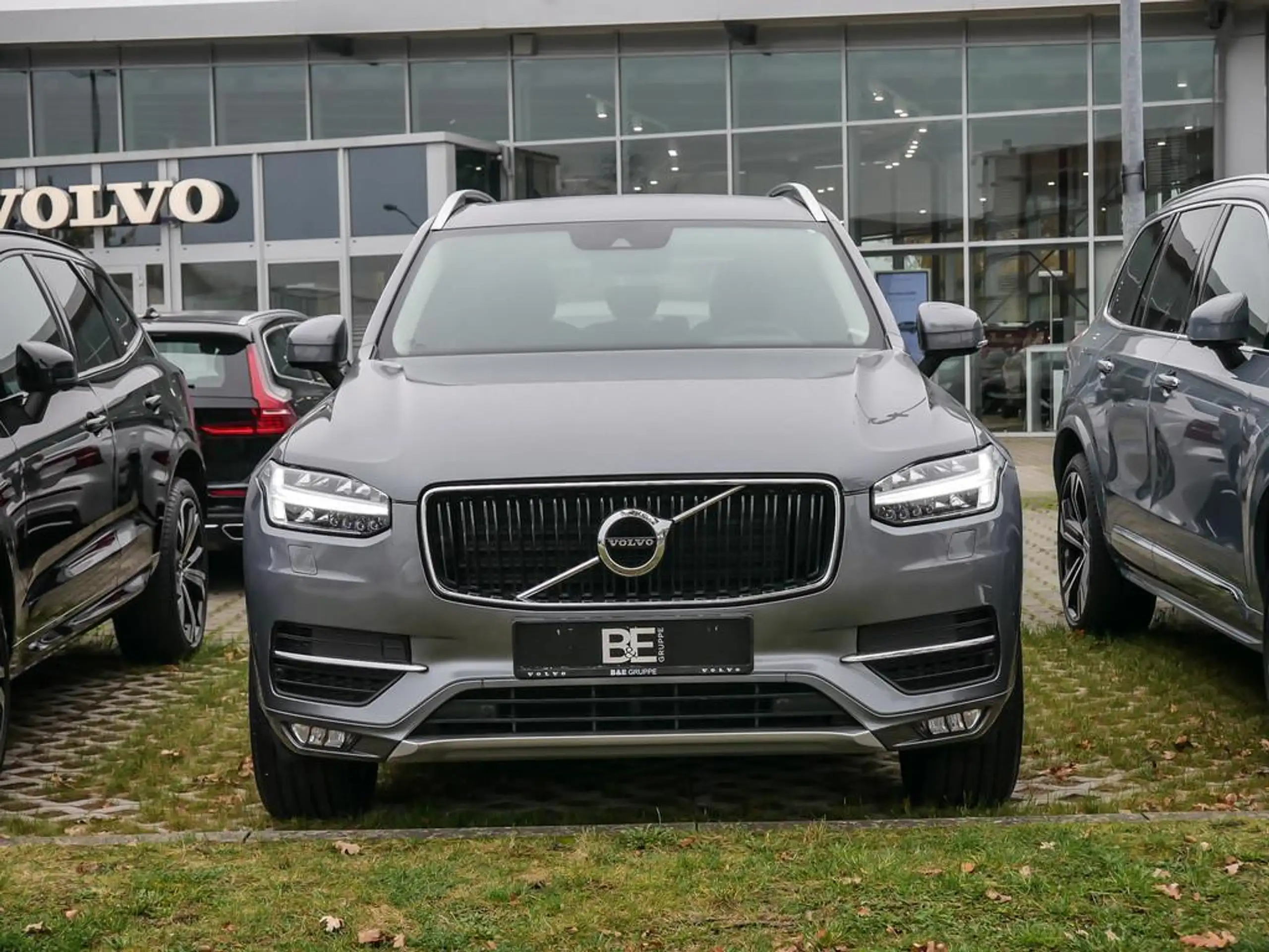 Volvo - XC90