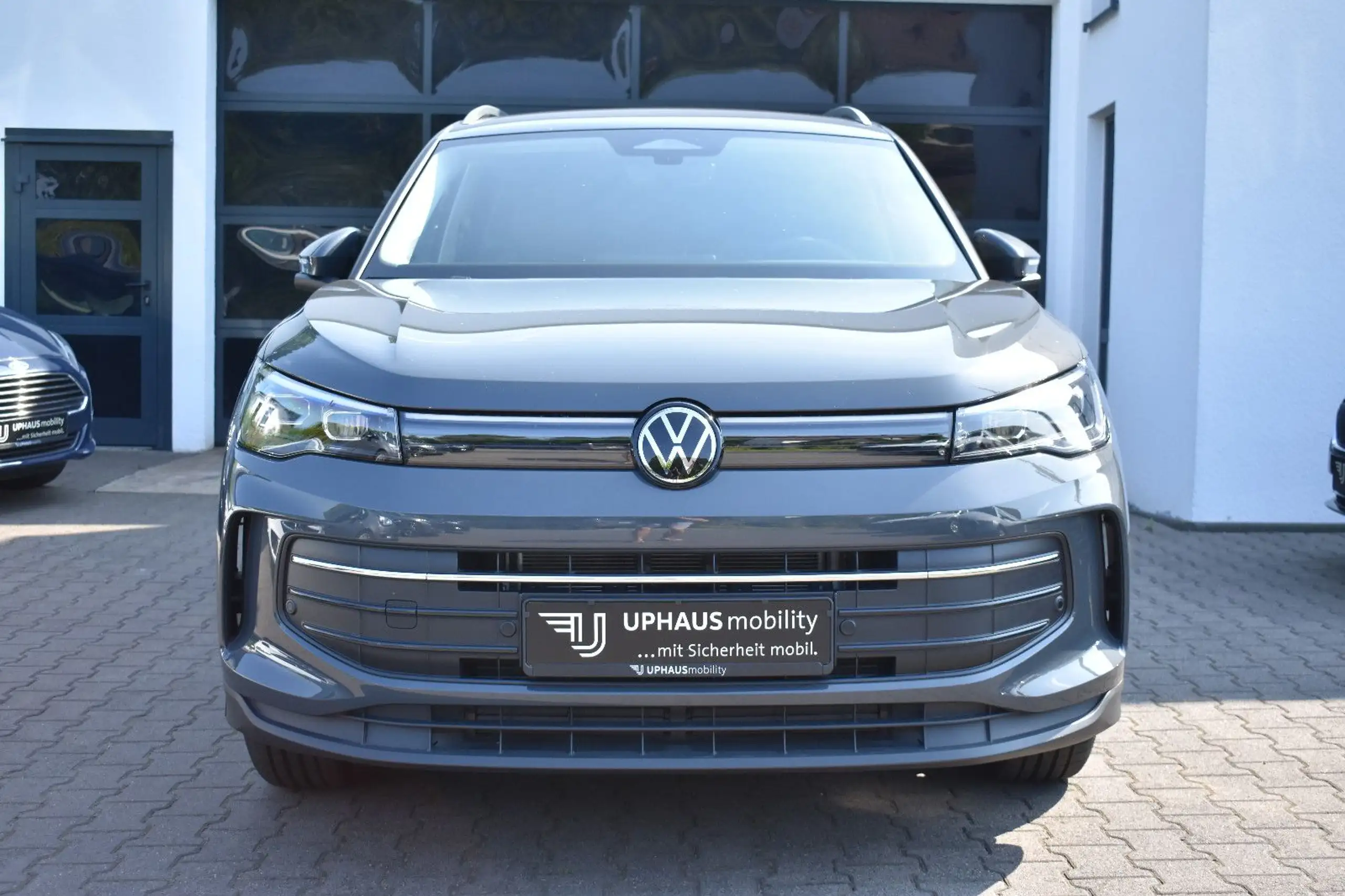 Volkswagen - Tiguan