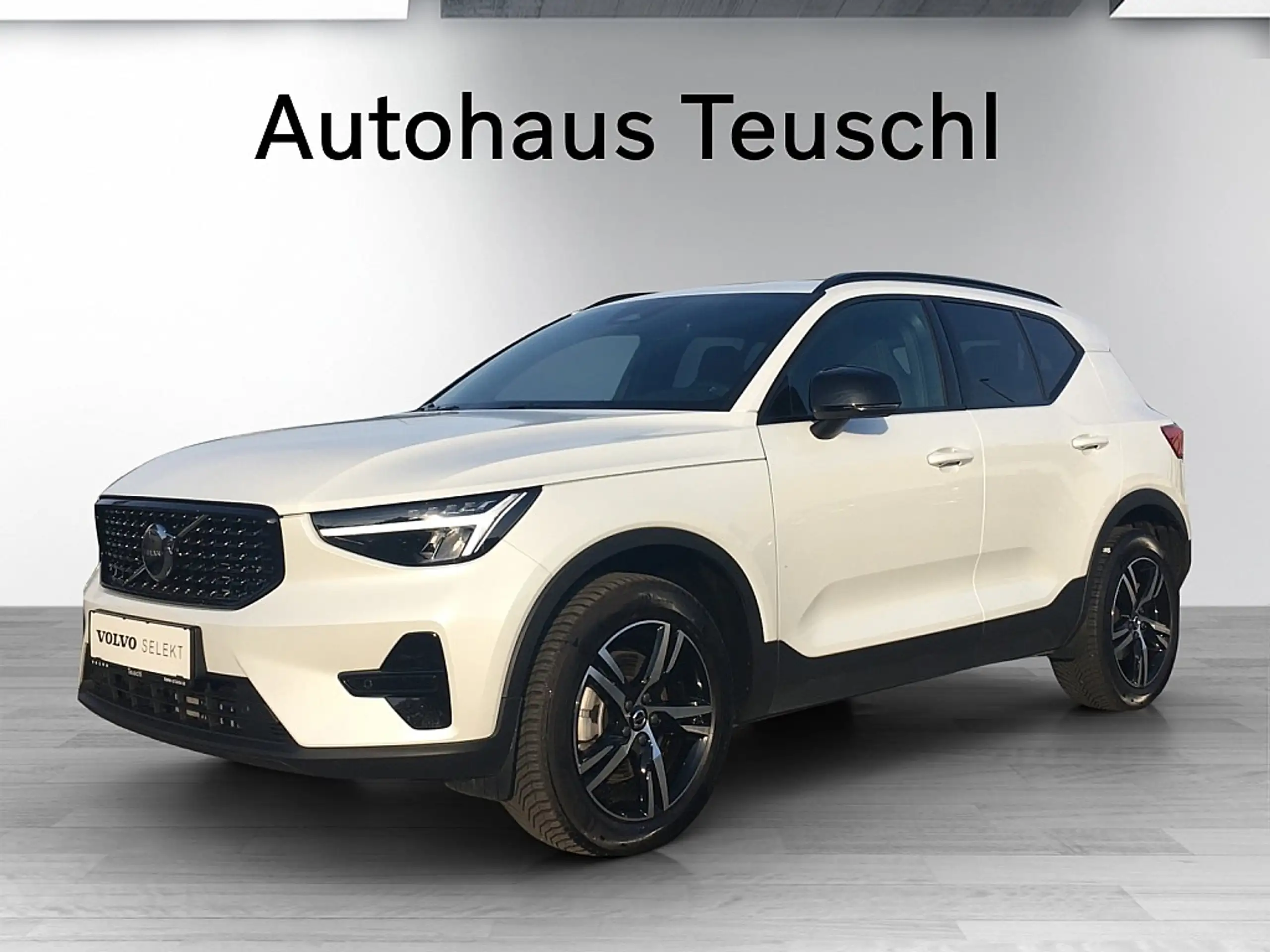 Volvo - XC40