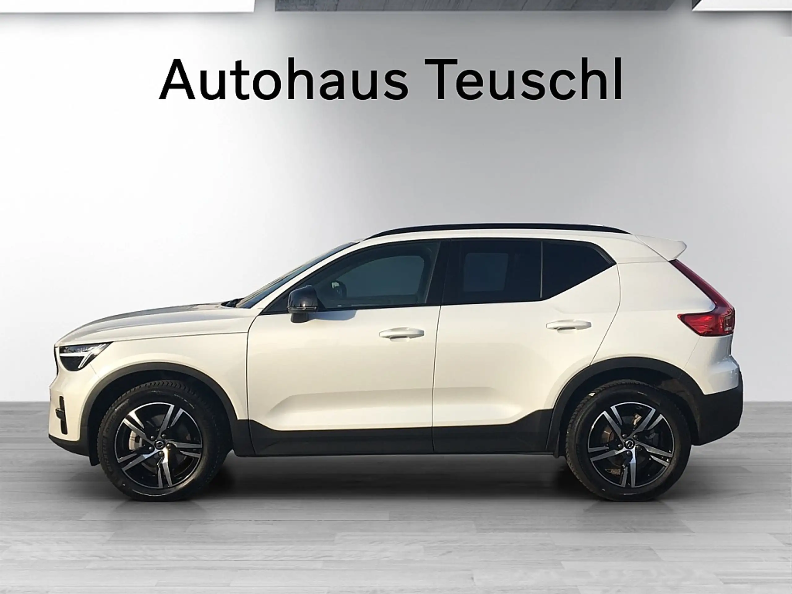 Volvo - XC40