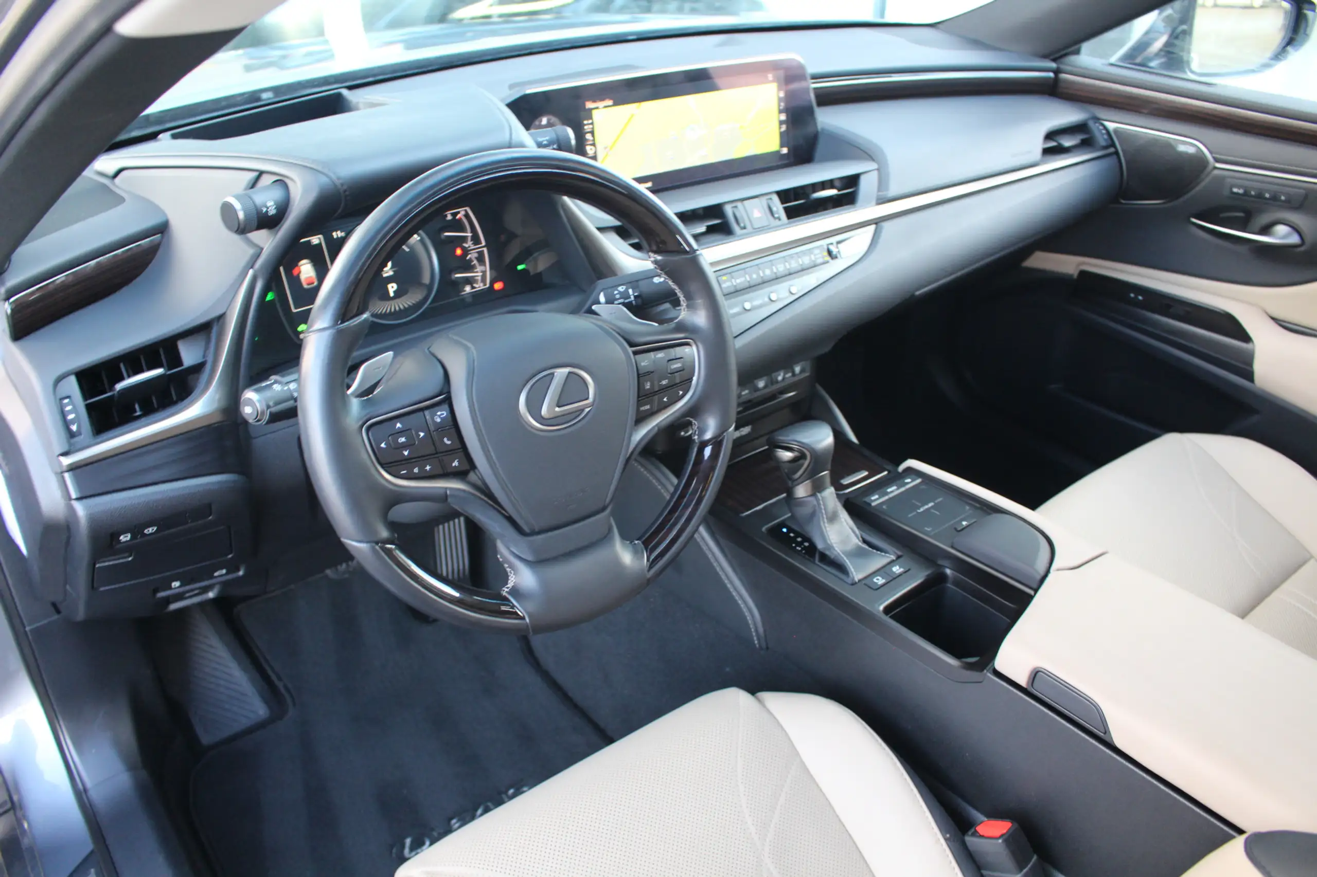 Lexus - ES 300