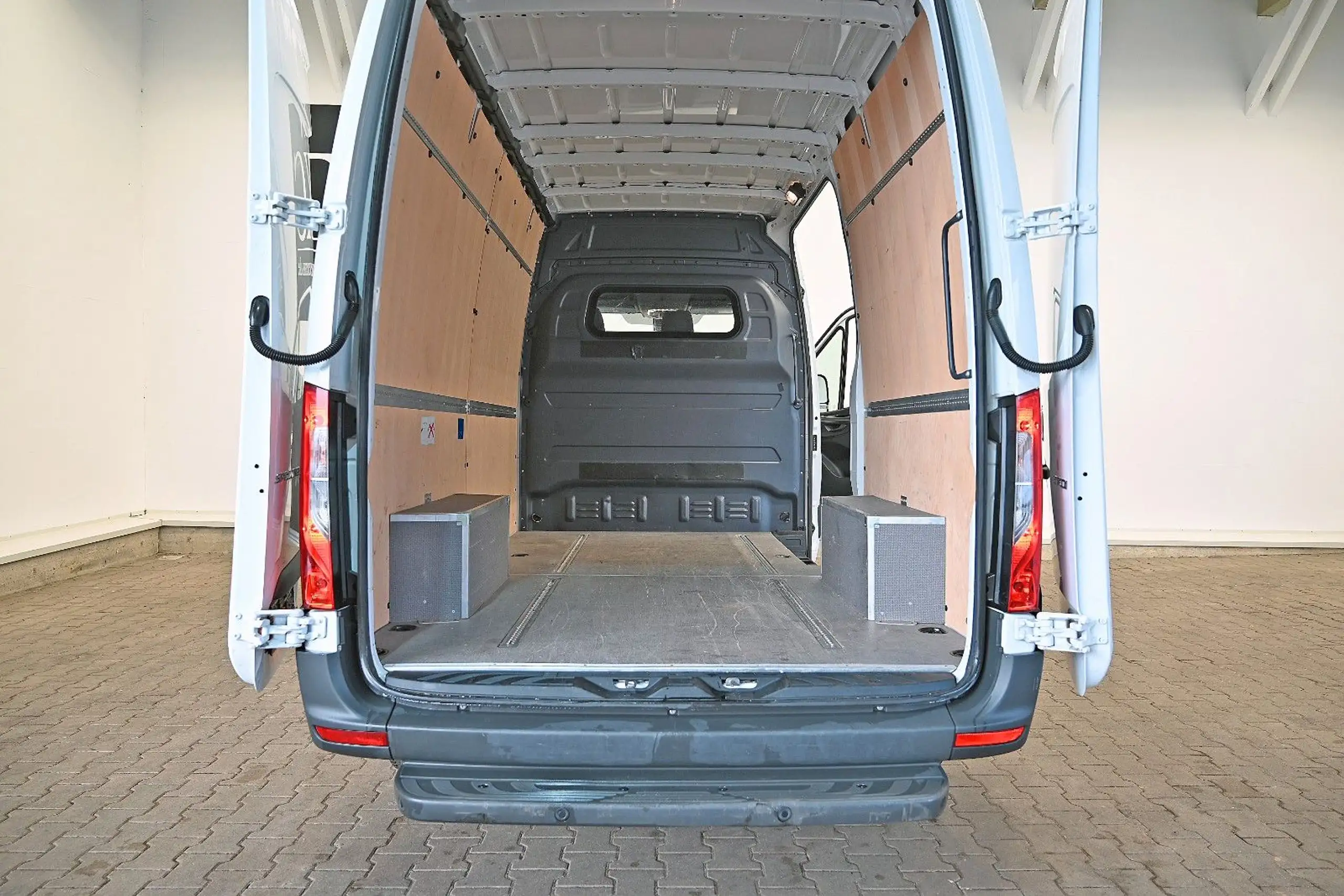 Mercedes-Benz - Sprinter