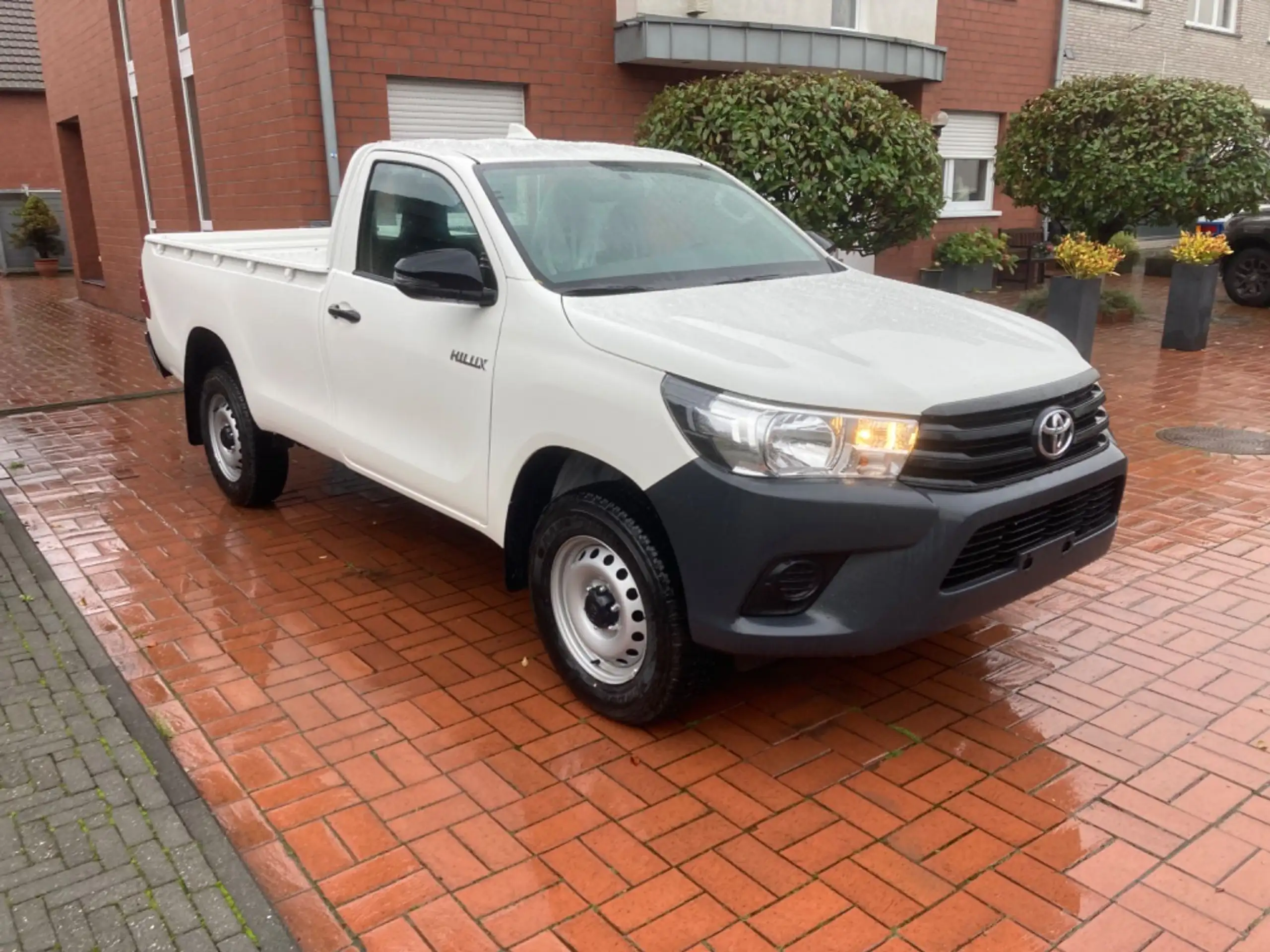 Toyota - Hilux