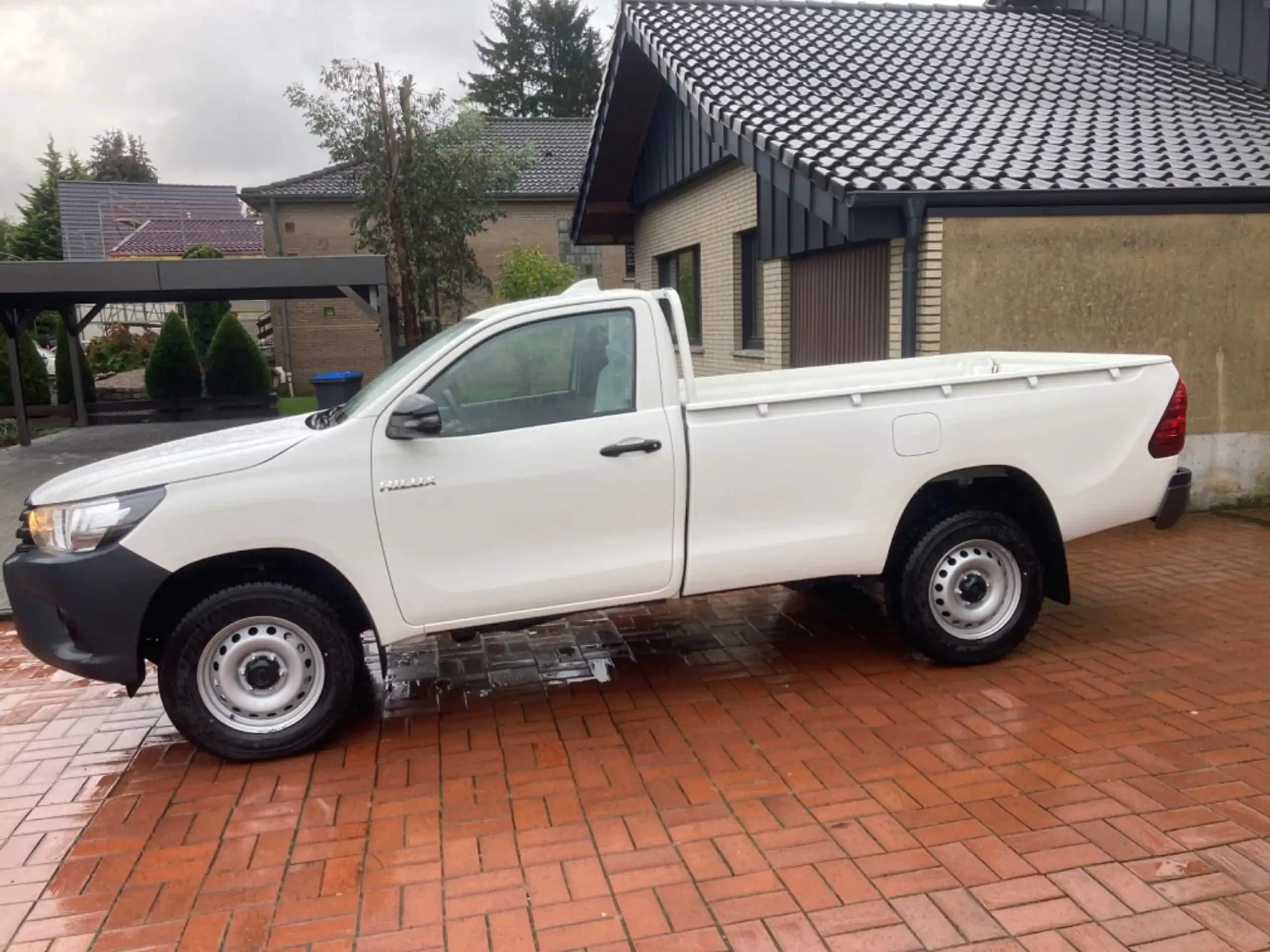 Toyota - Hilux