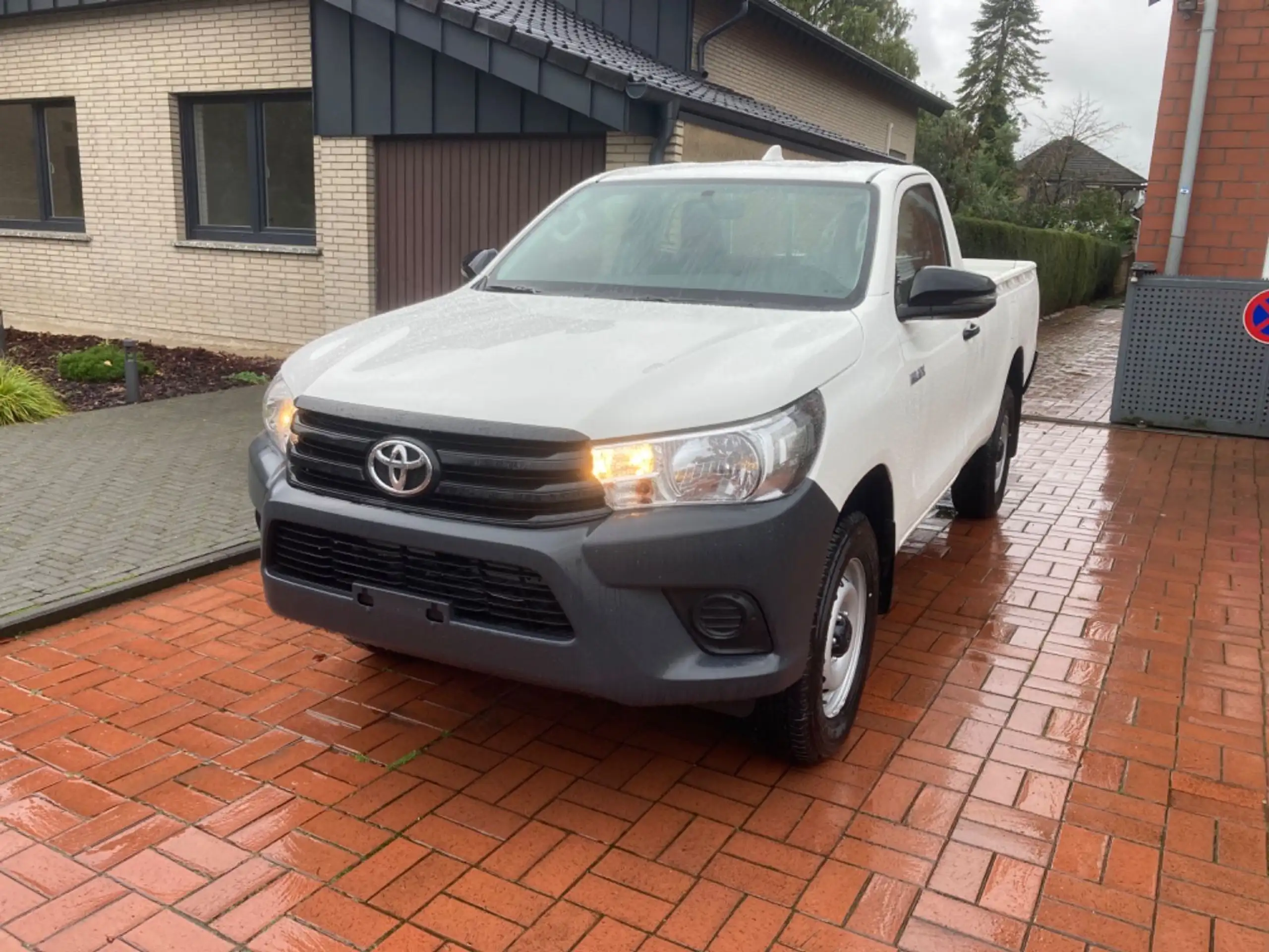 Toyota - Hilux