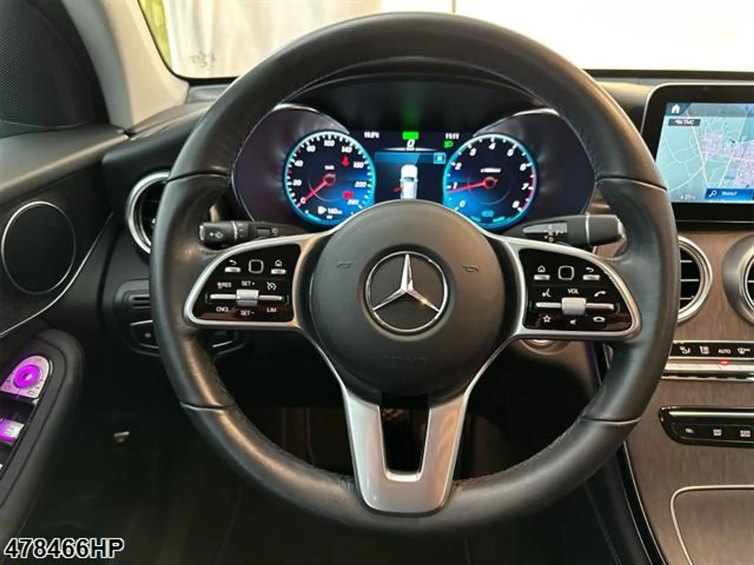 Mercedes-Benz - GLC 200