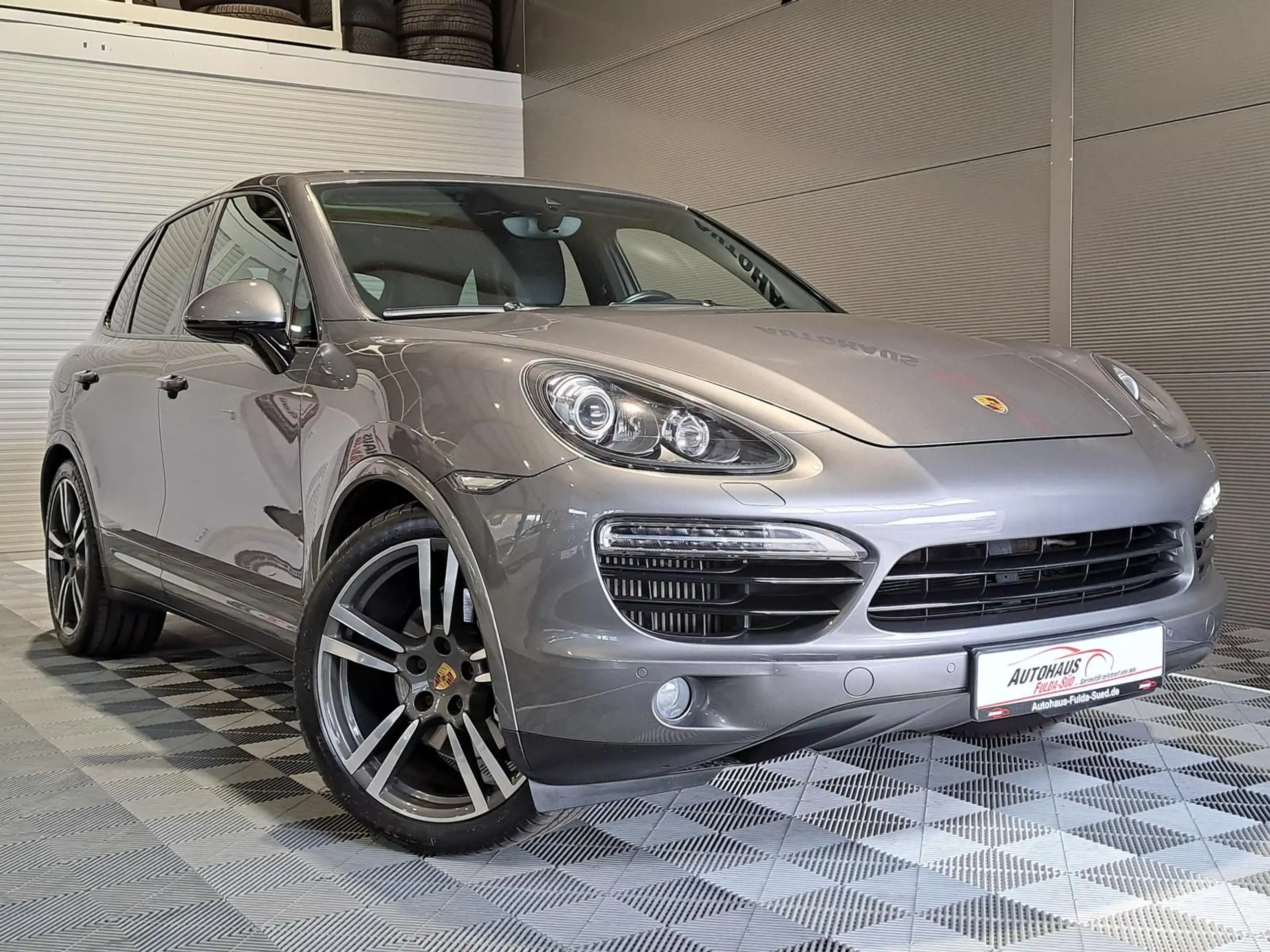 Porsche - Cayenne