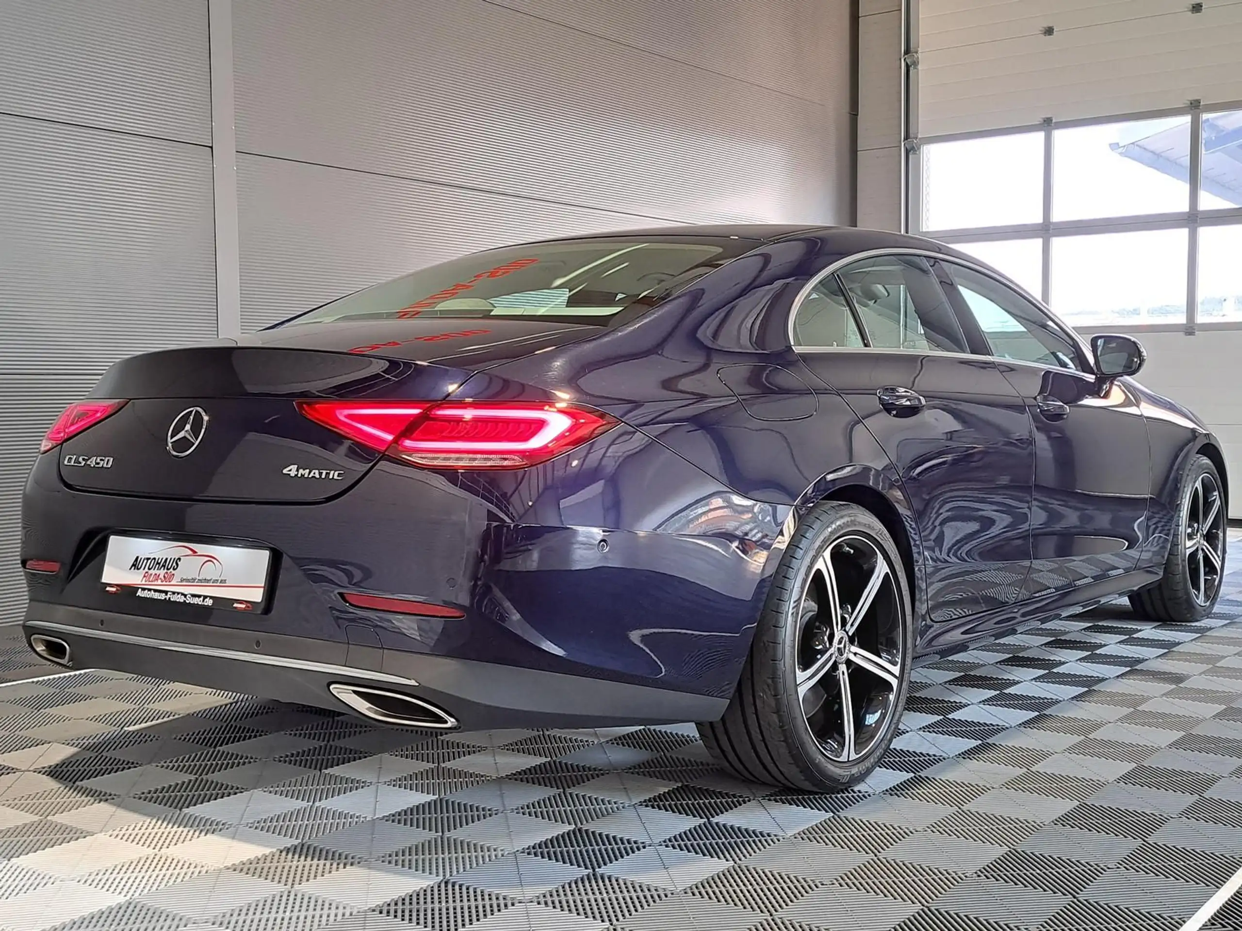 Mercedes-Benz - CLS 450