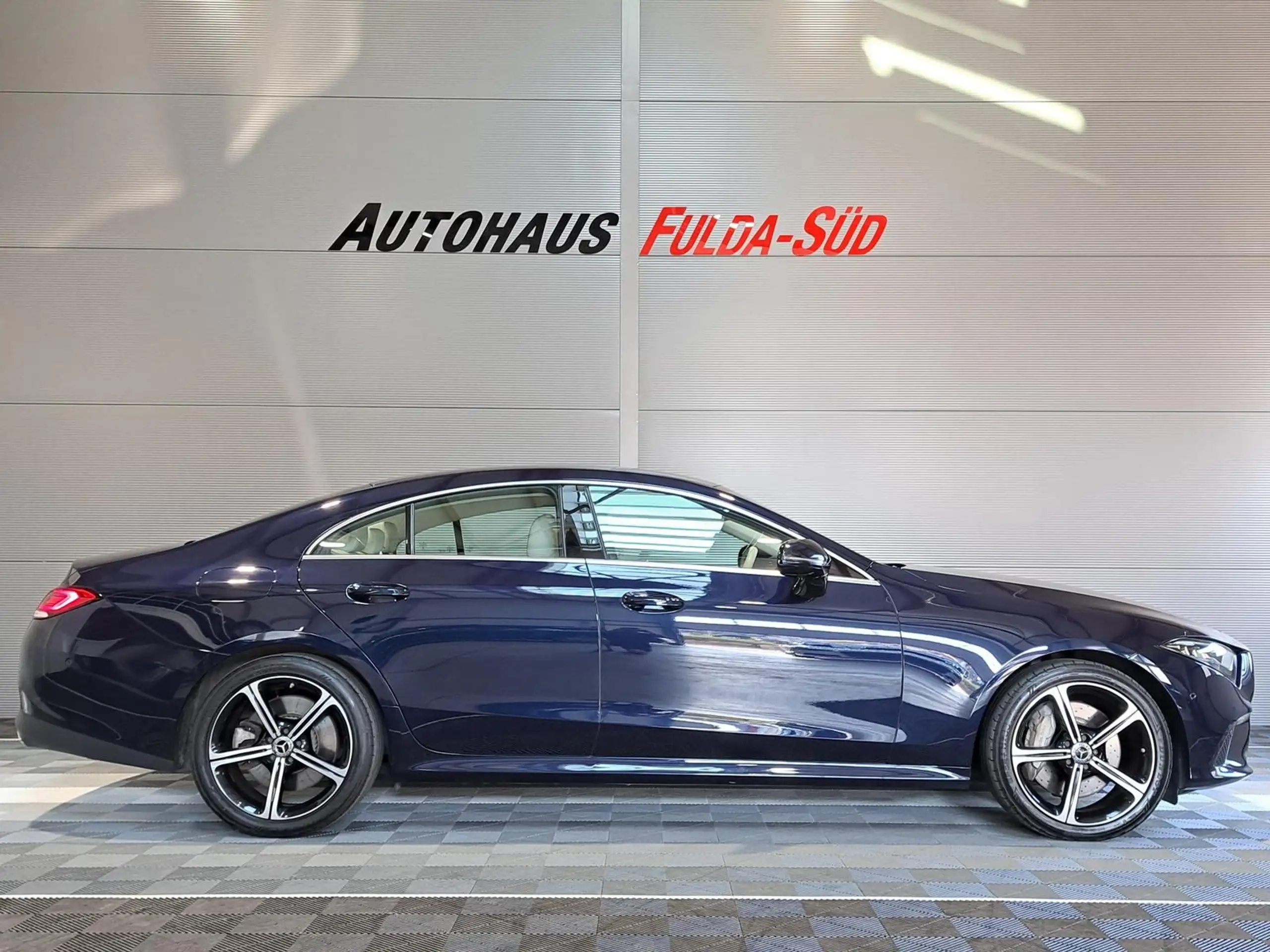 Mercedes-Benz - CLS 450