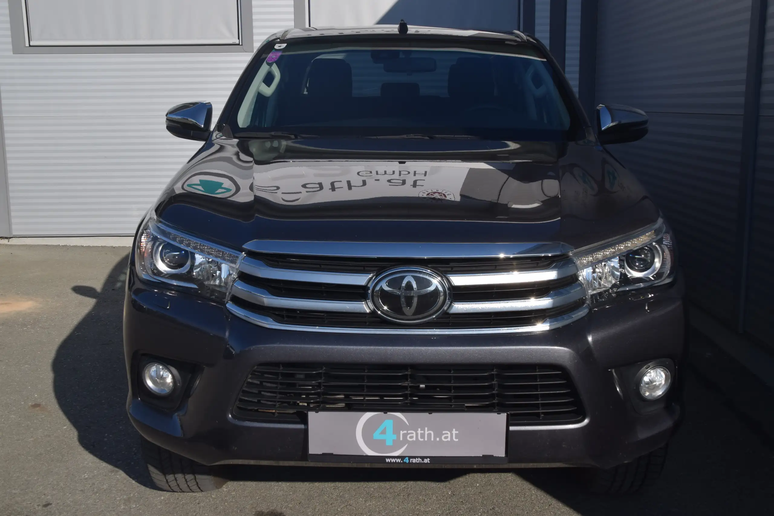 Toyota - Hilux