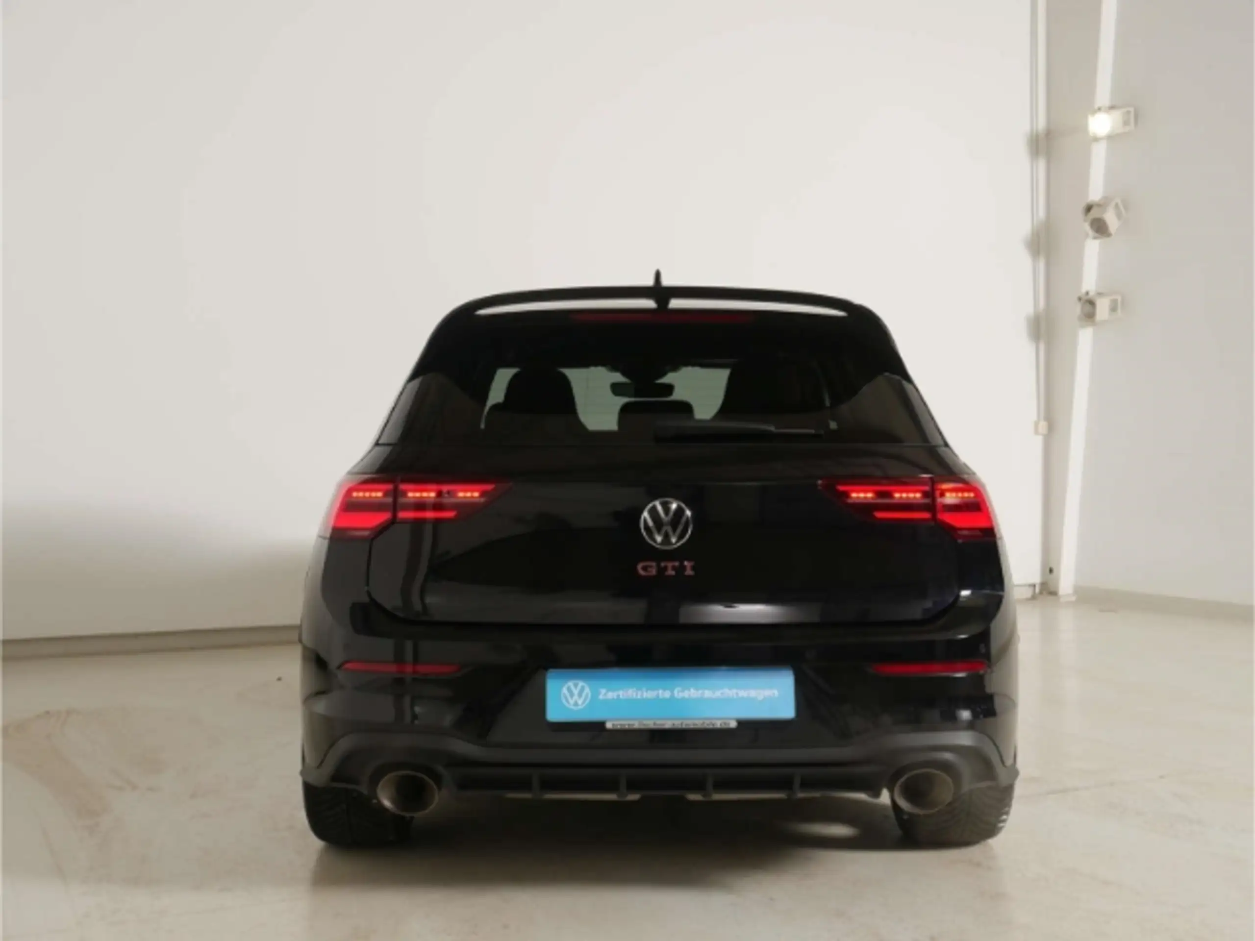 Volkswagen - Golf GTI