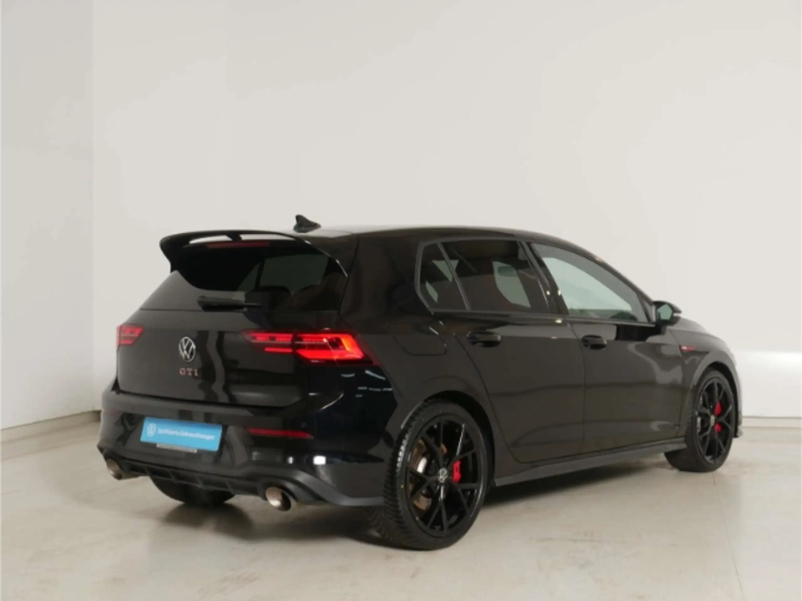 Volkswagen - Golf GTI