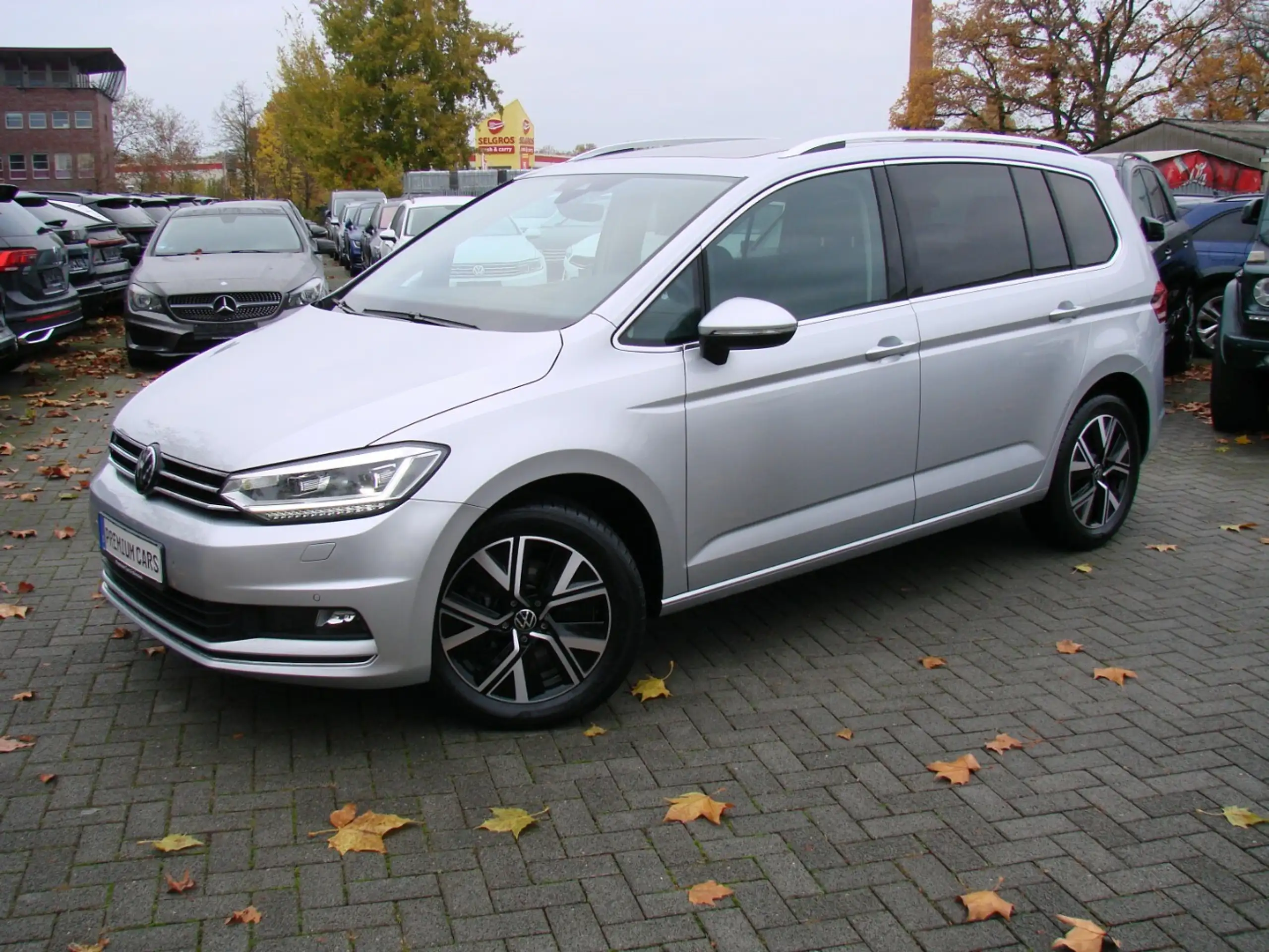 Volkswagen - Touran