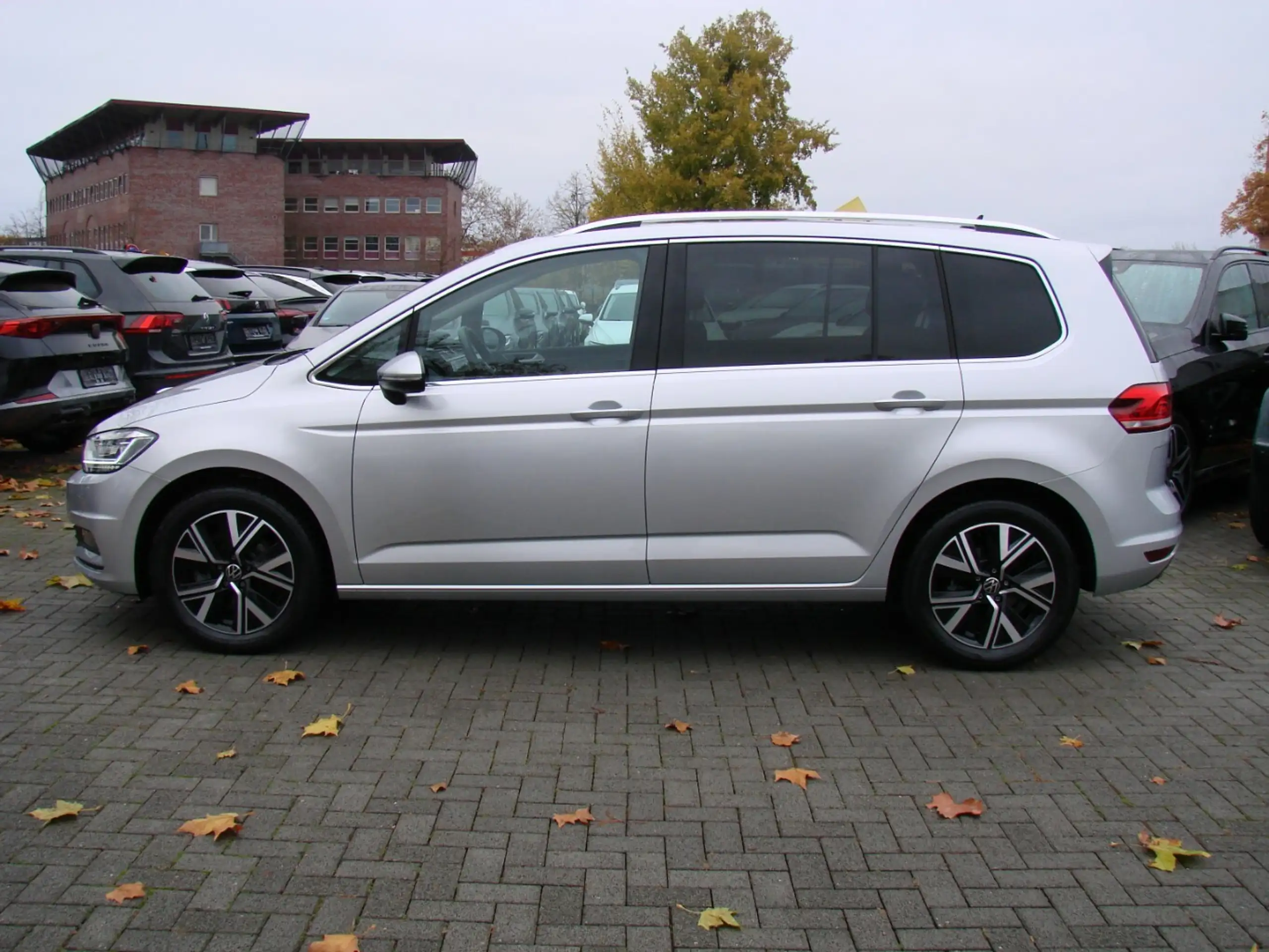 Volkswagen - Touran