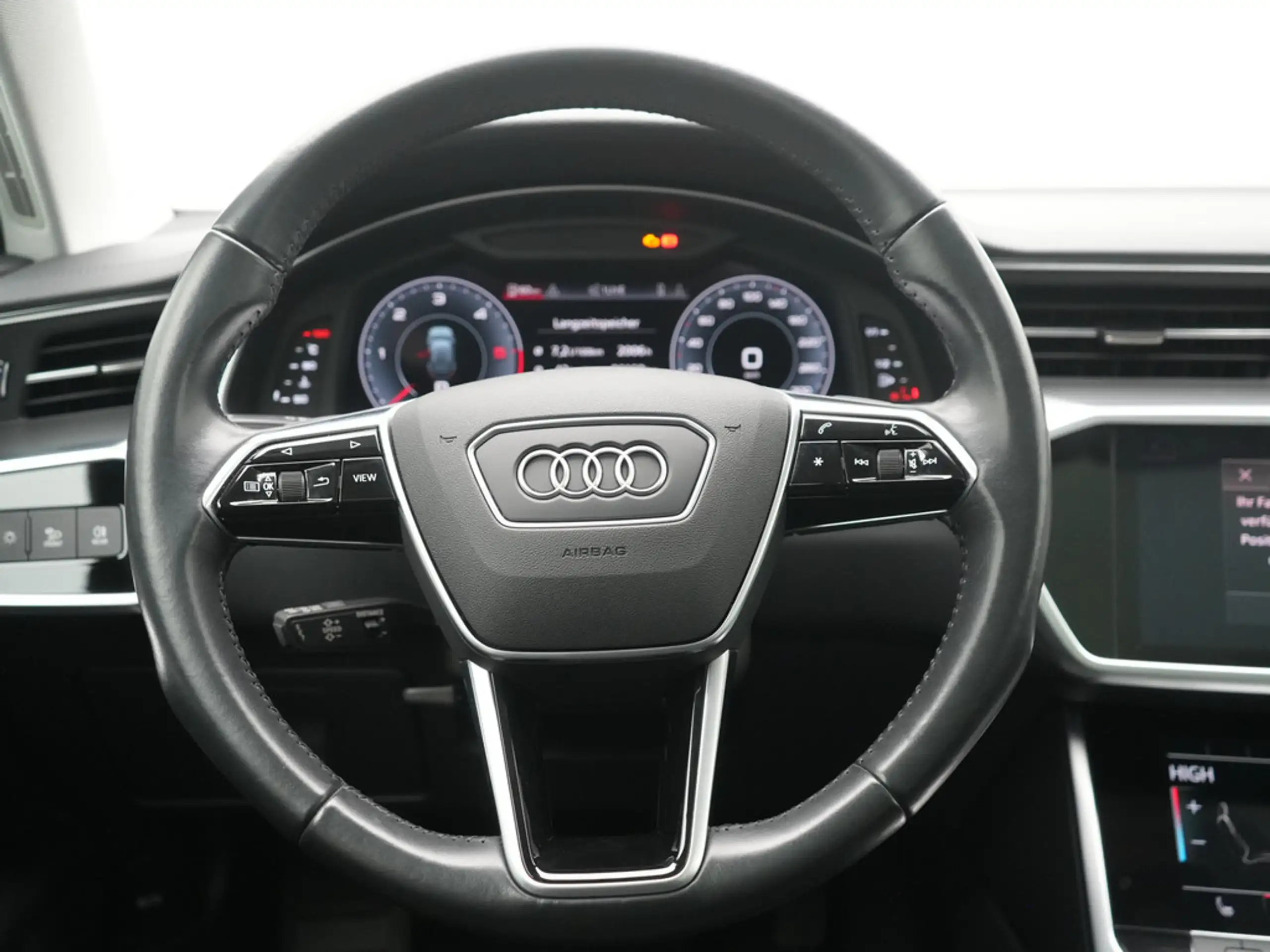 Audi - A6