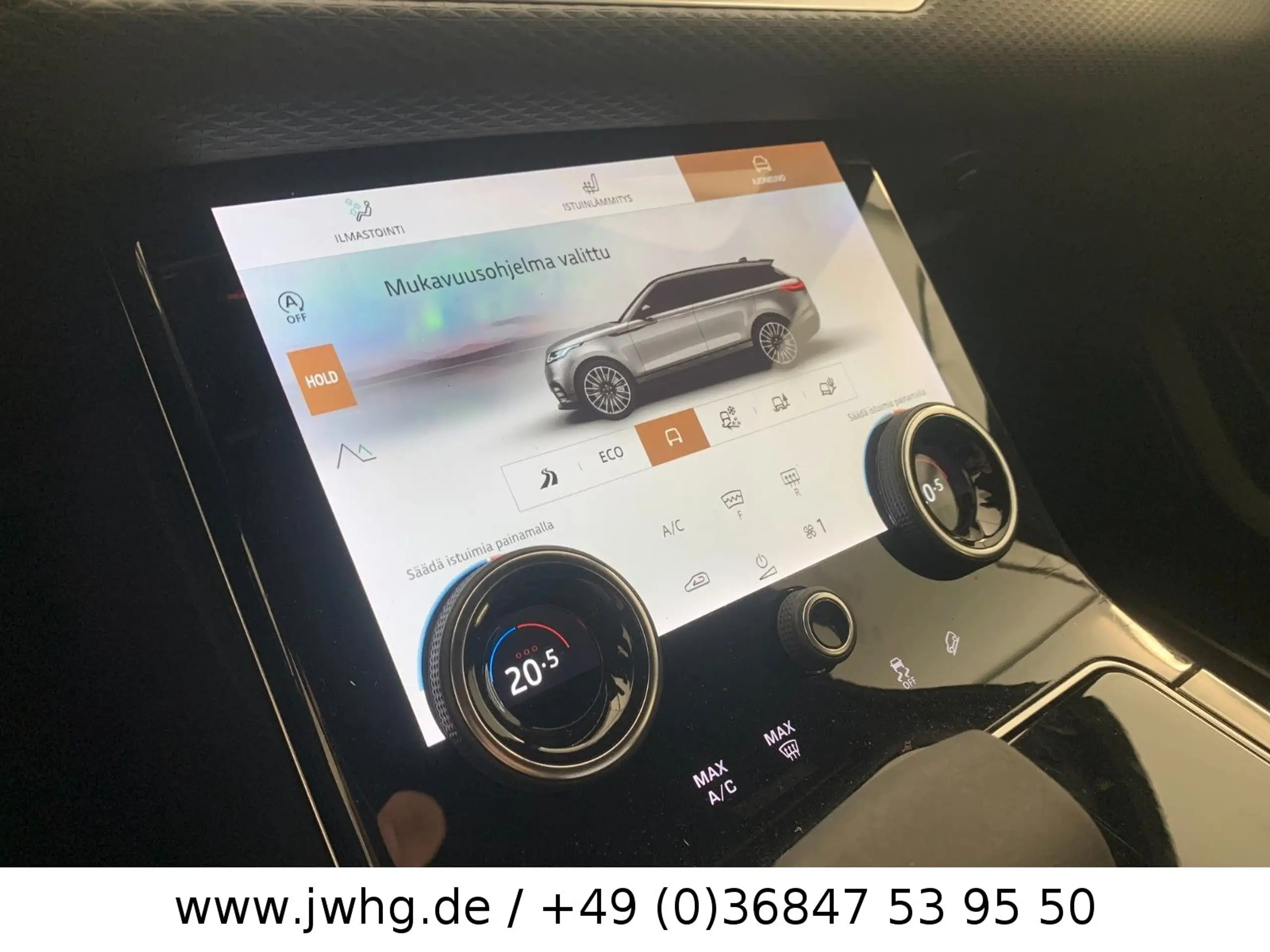 Land Rover - Range Rover Velar