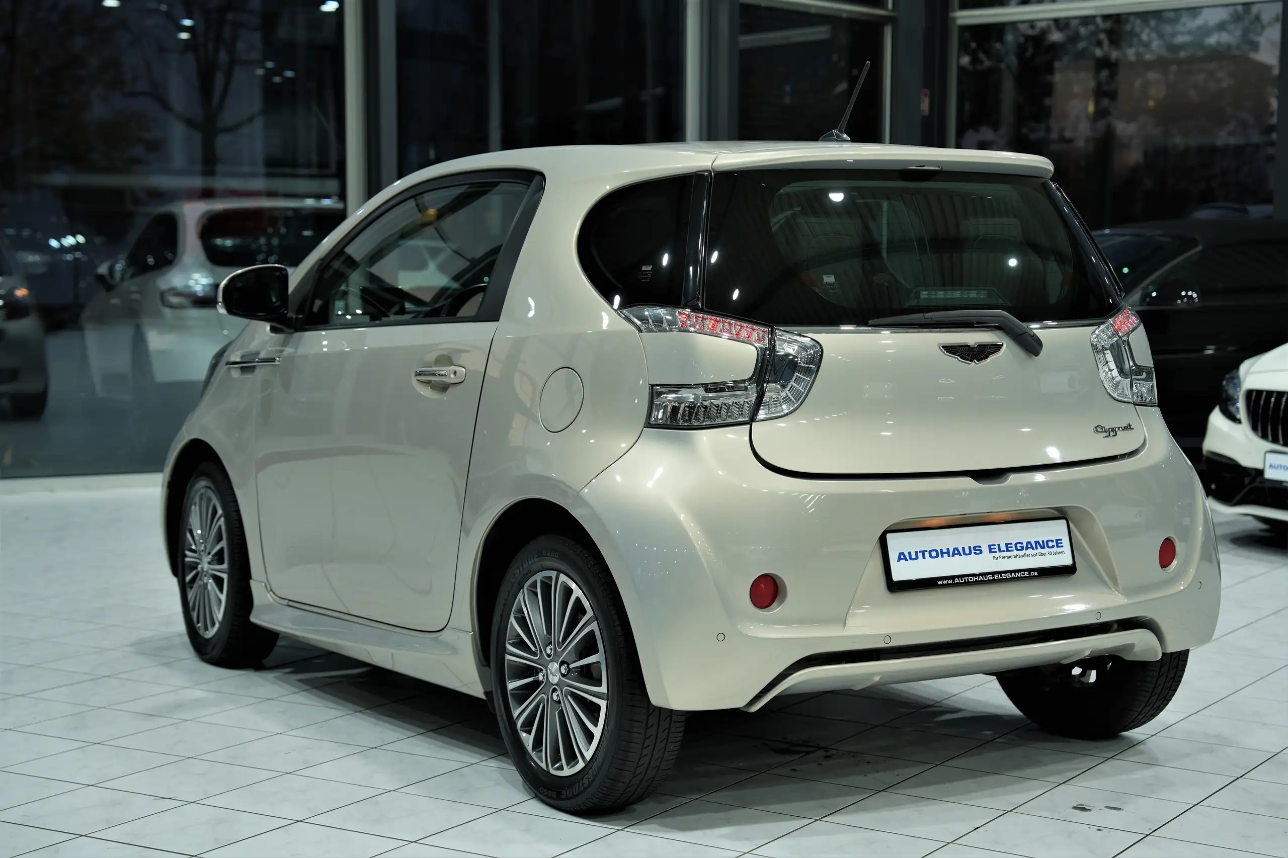 Aston Martin - Cygnet