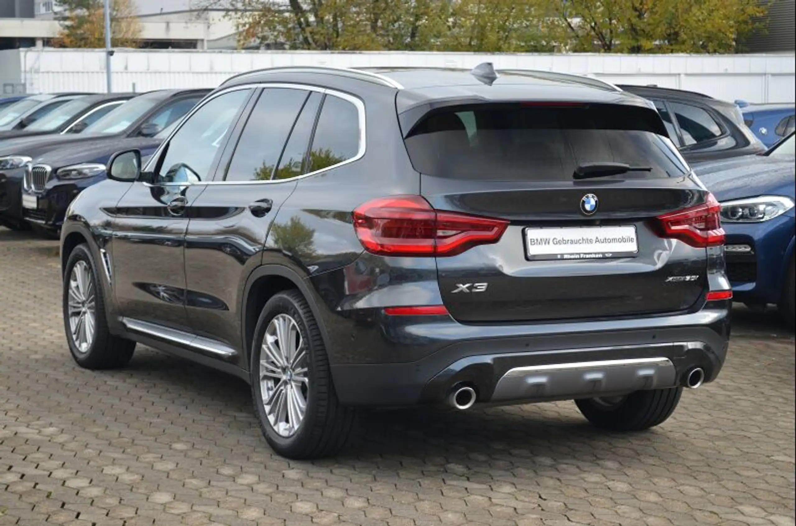 BMW - X3