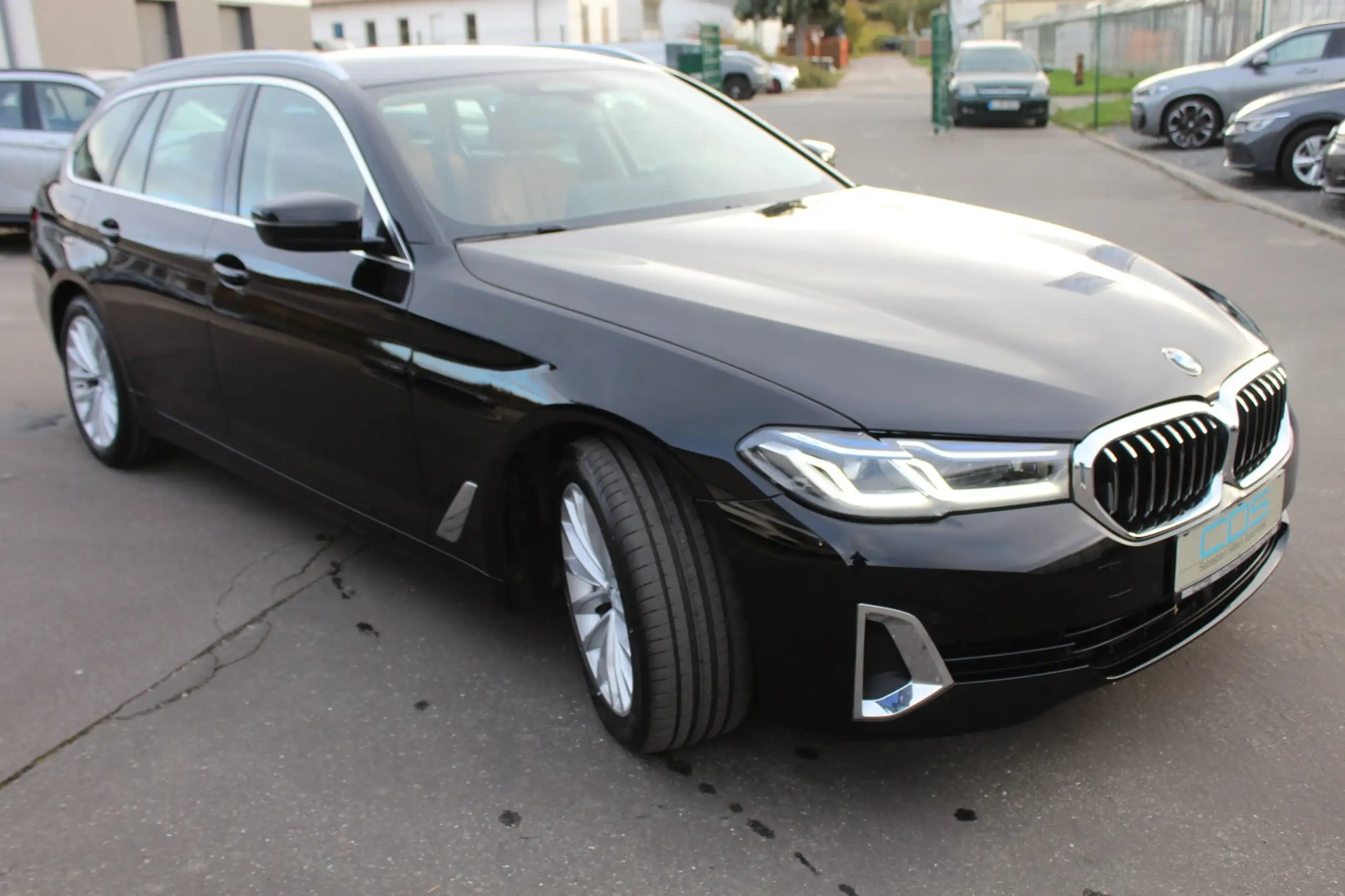 BMW - 530