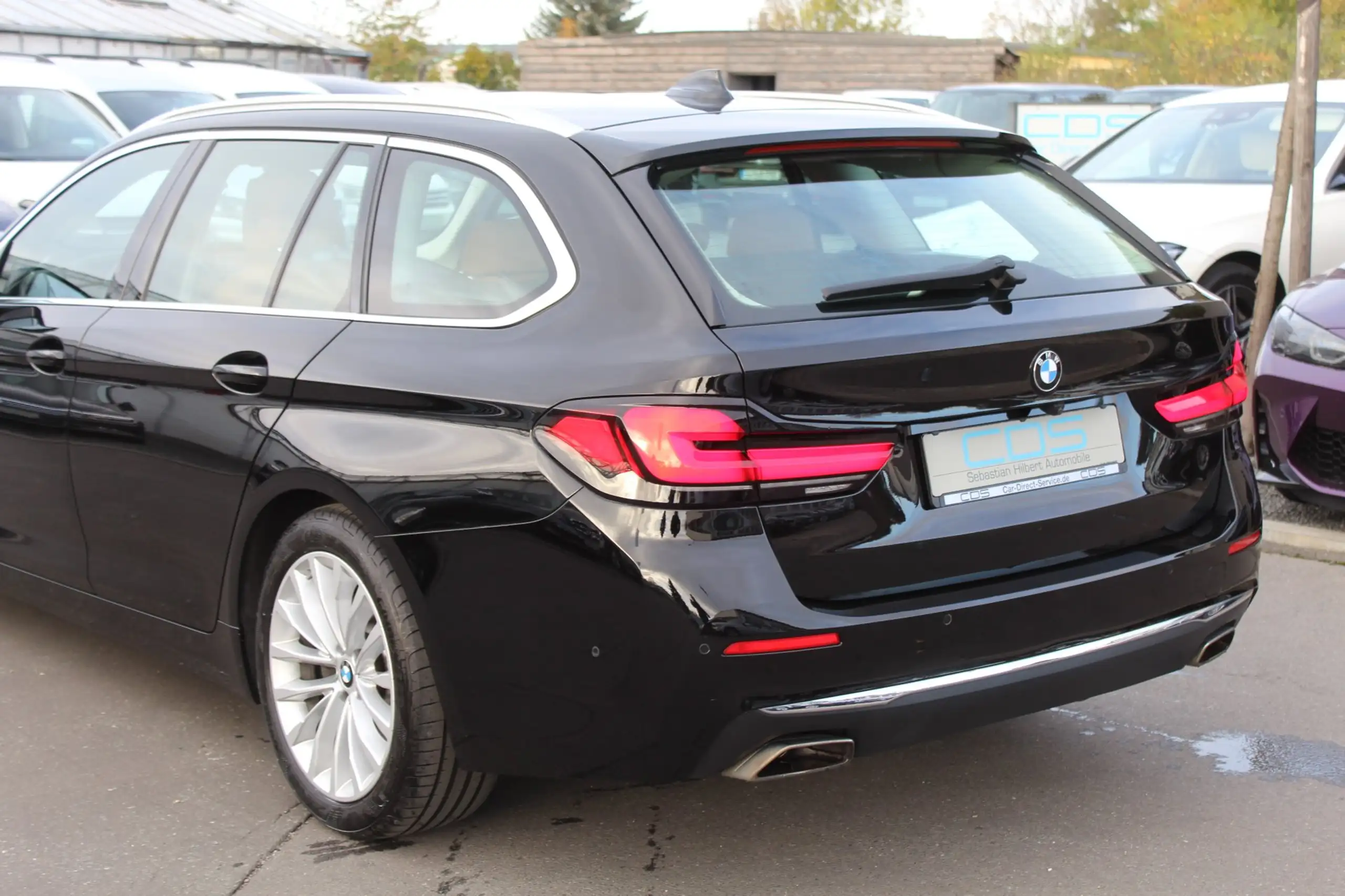 BMW - 530