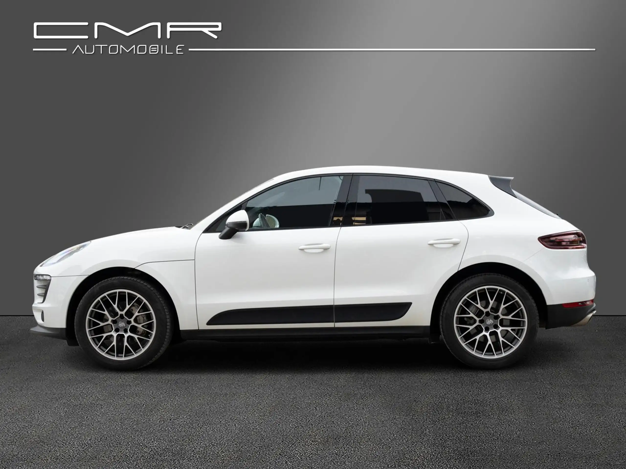 Porsche - Macan