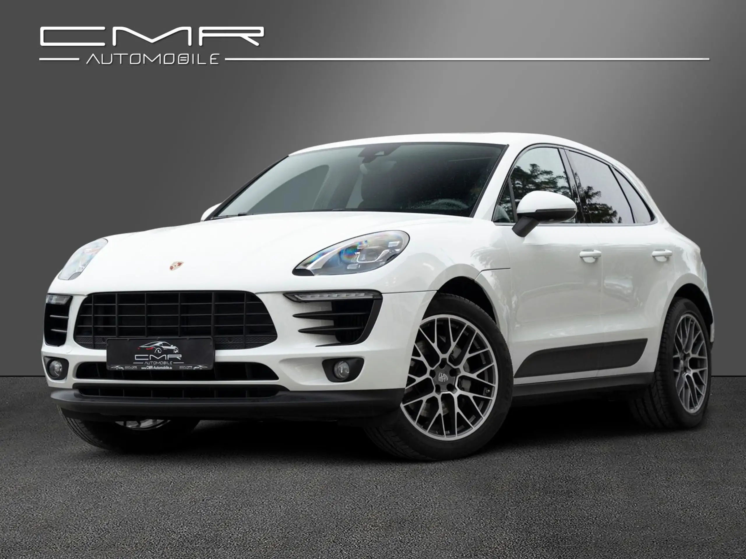 Porsche - Macan