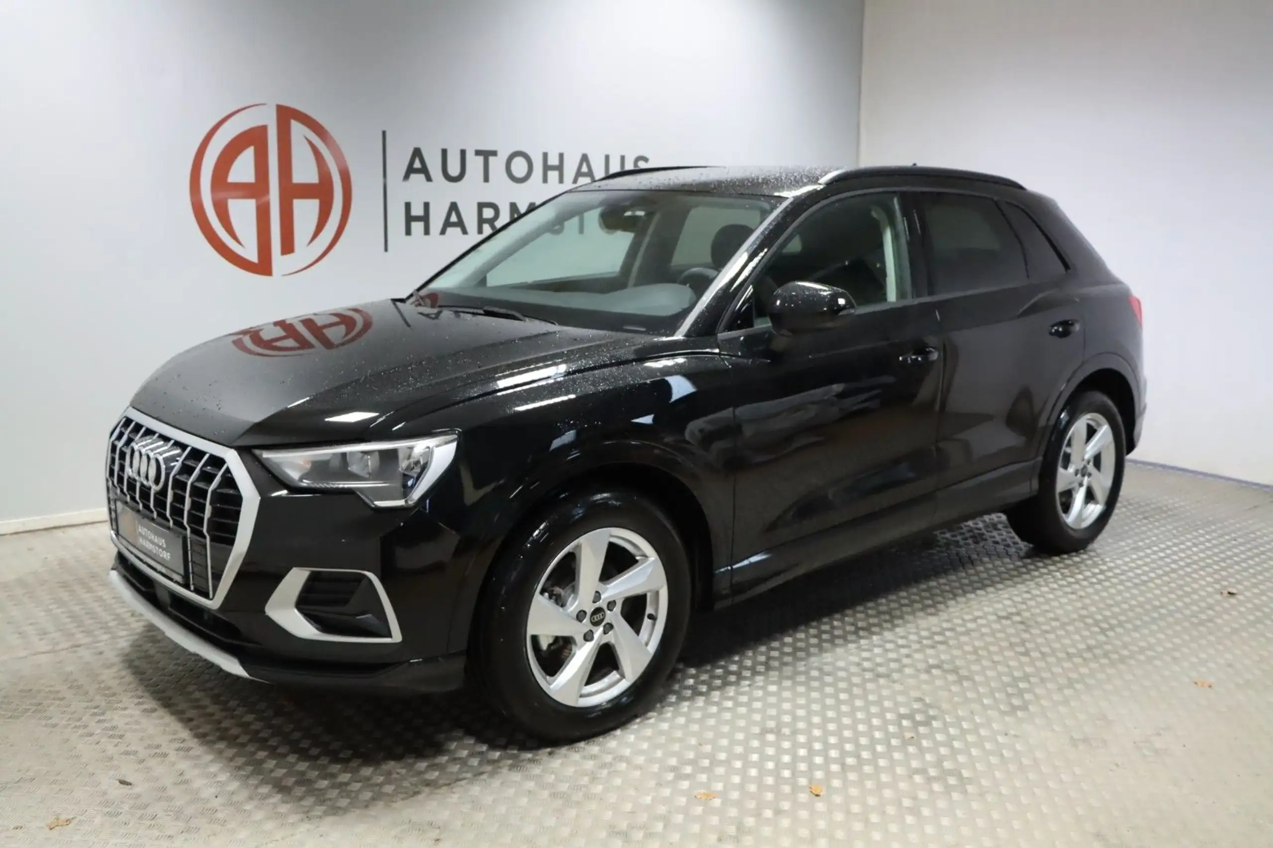 Audi - Q3