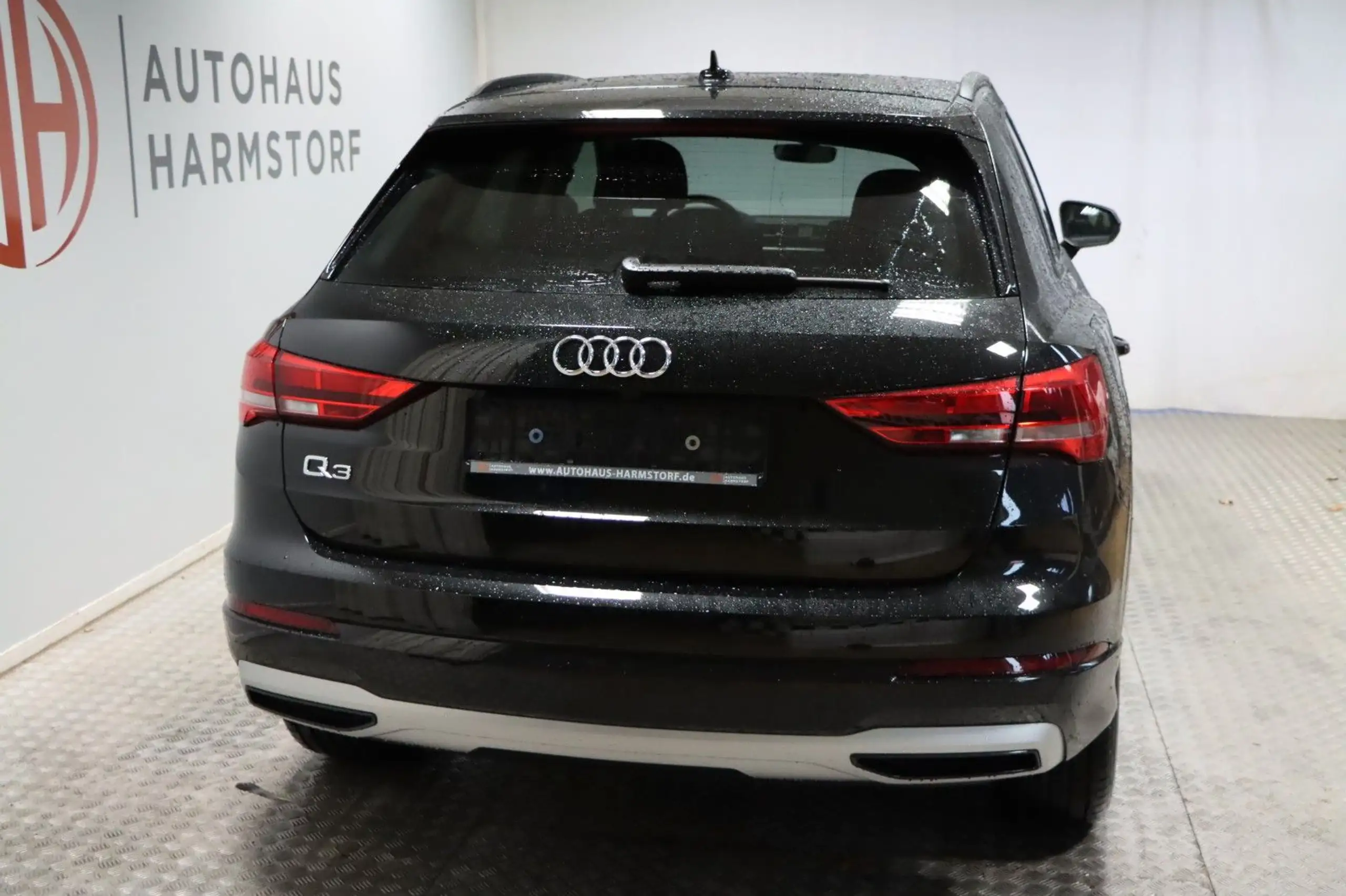 Audi - Q3