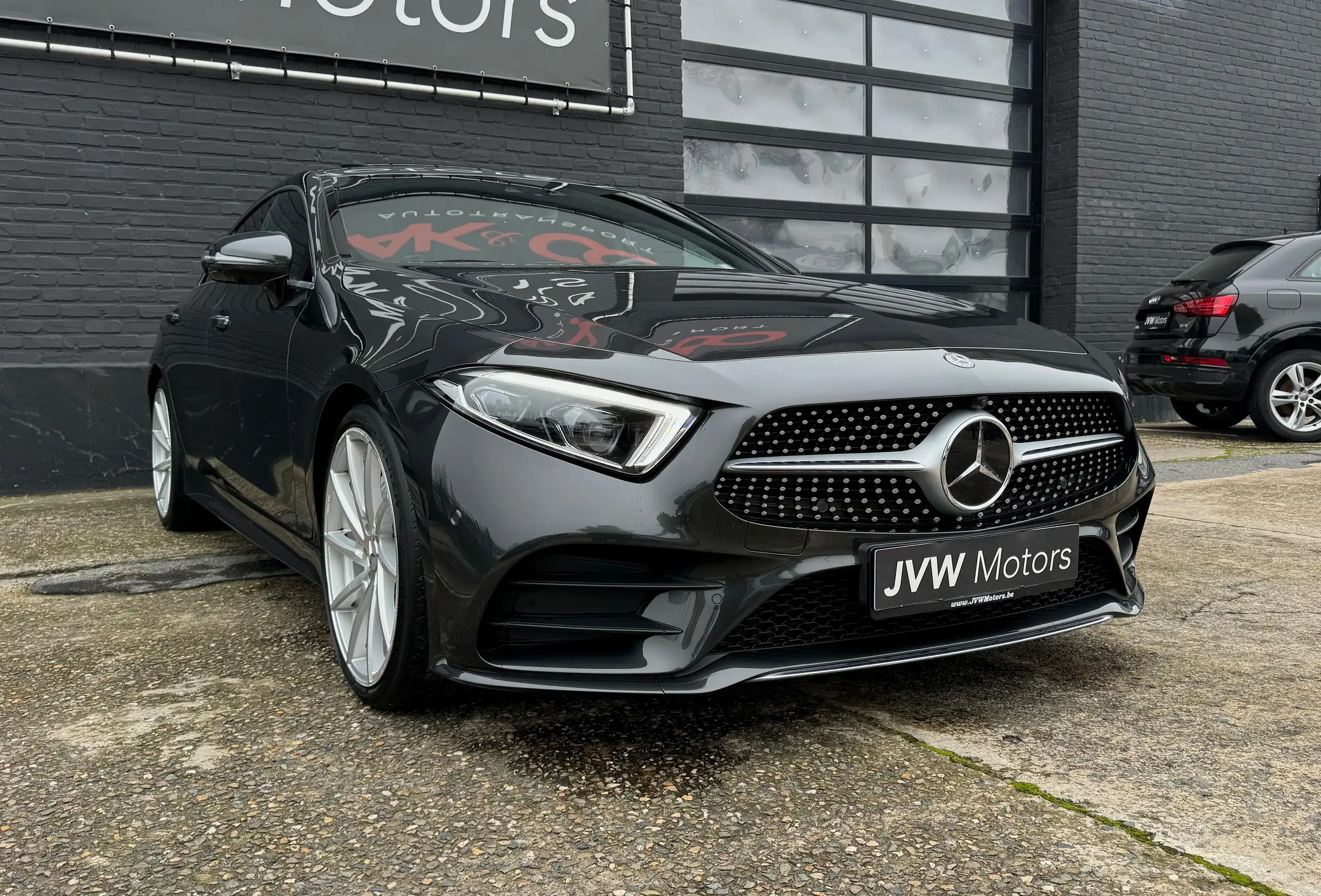 Mercedes-Benz - CLS 300