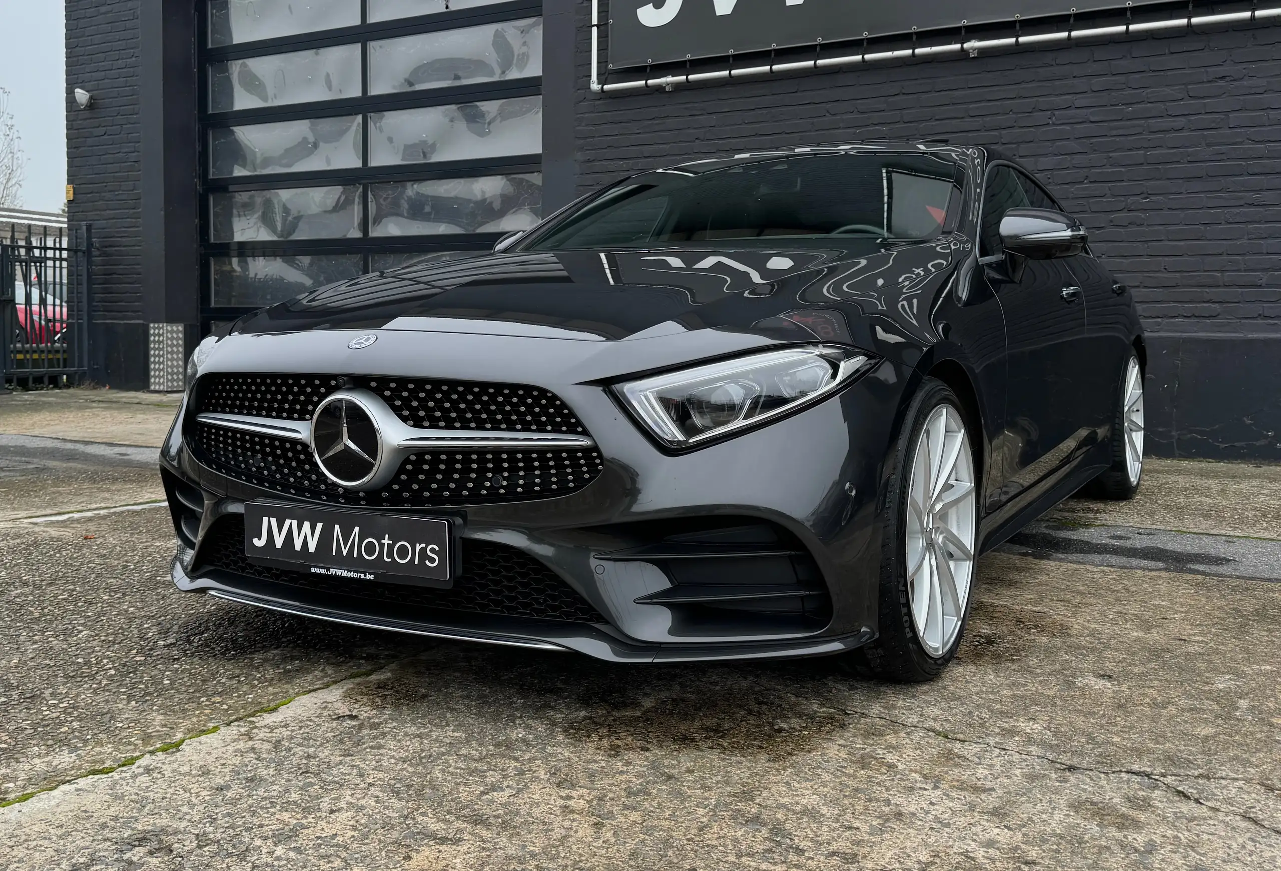 Mercedes-Benz - CLS 300