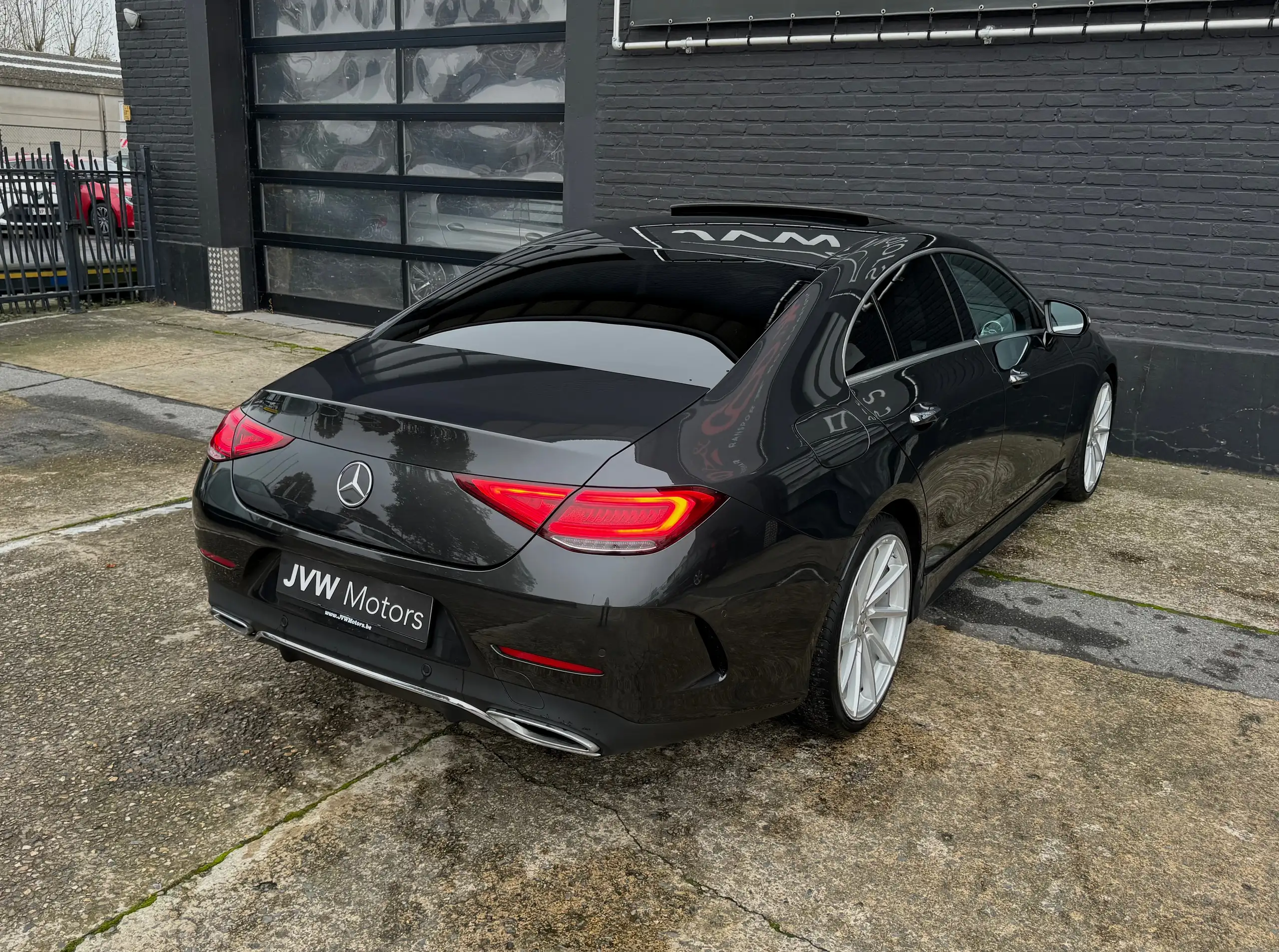 Mercedes-Benz - CLS 300