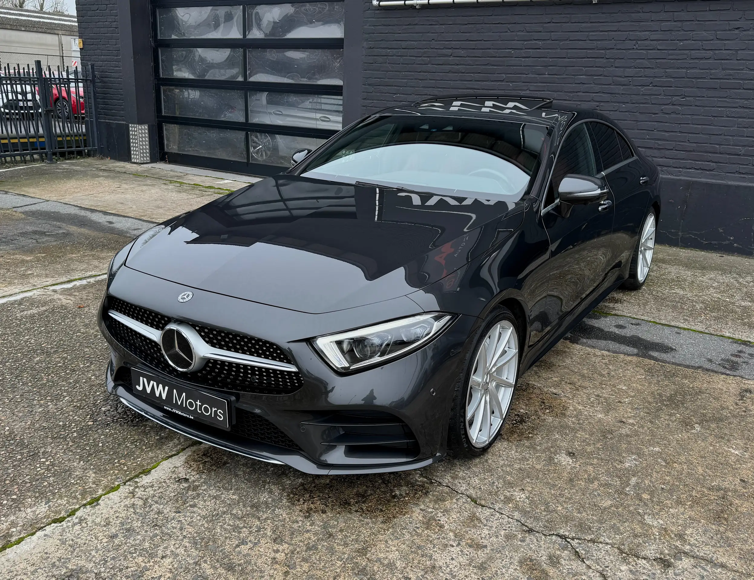 Mercedes-Benz - CLS 300