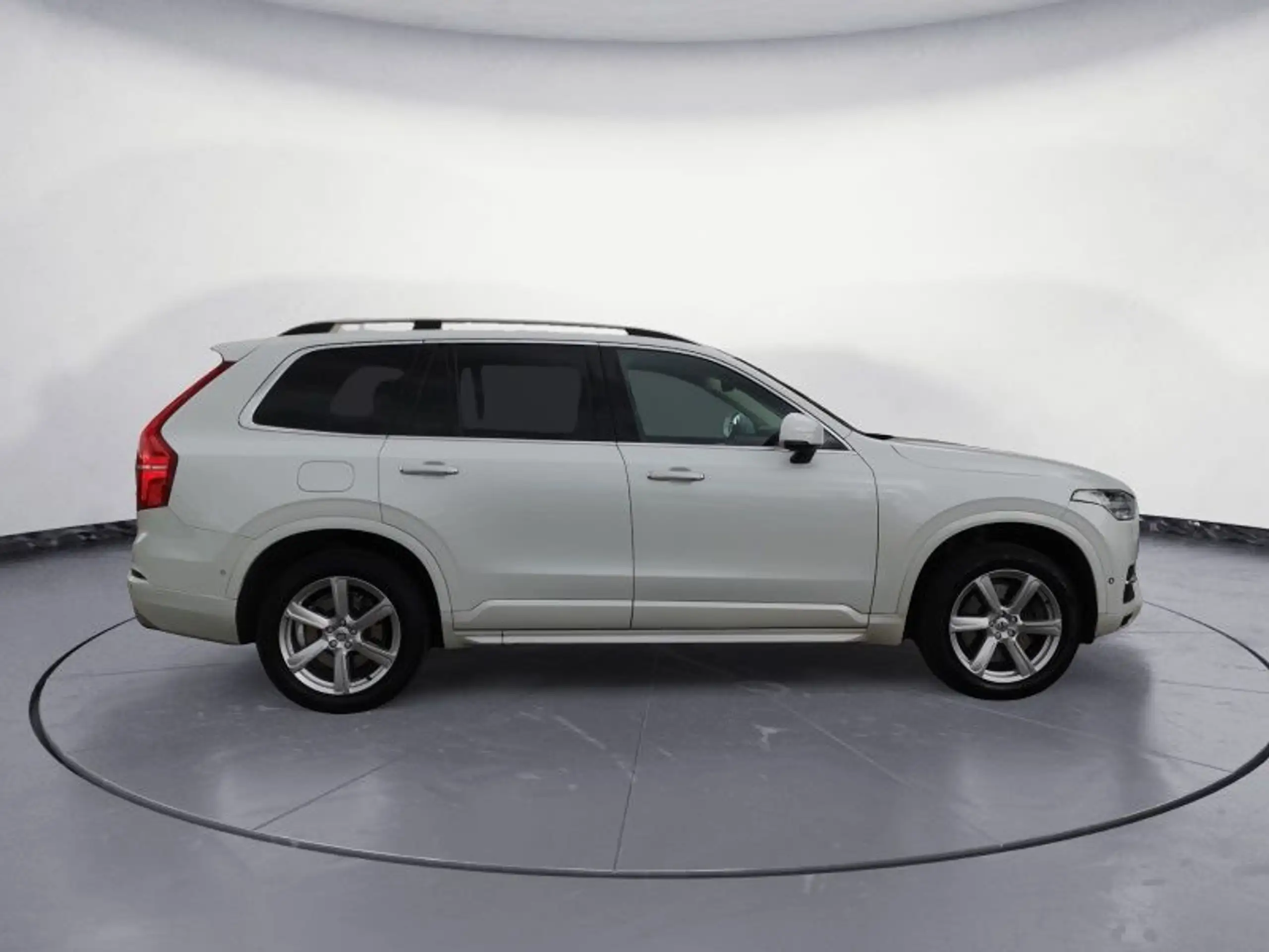 Volvo - XC90