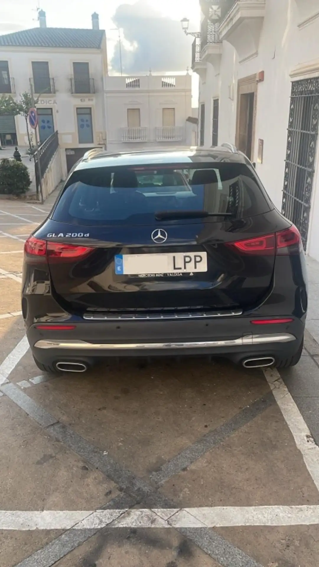 Mercedes-Benz - GLA 200