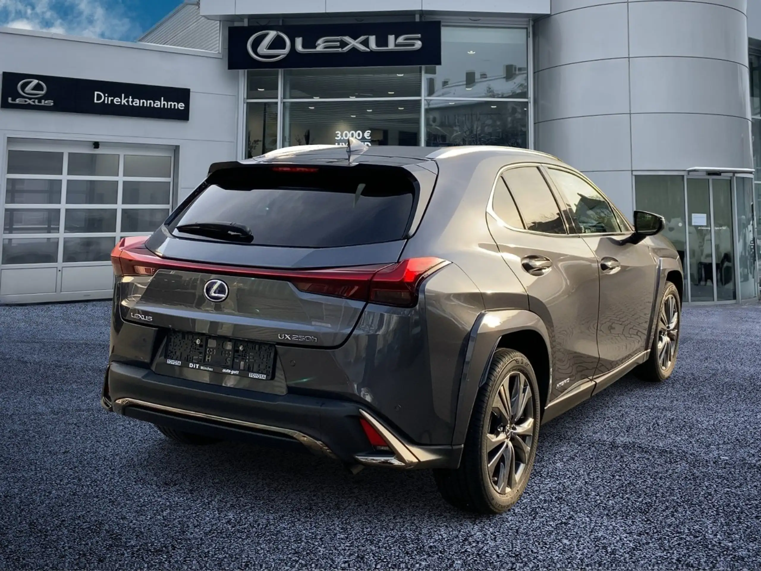 Lexus - UX 250h