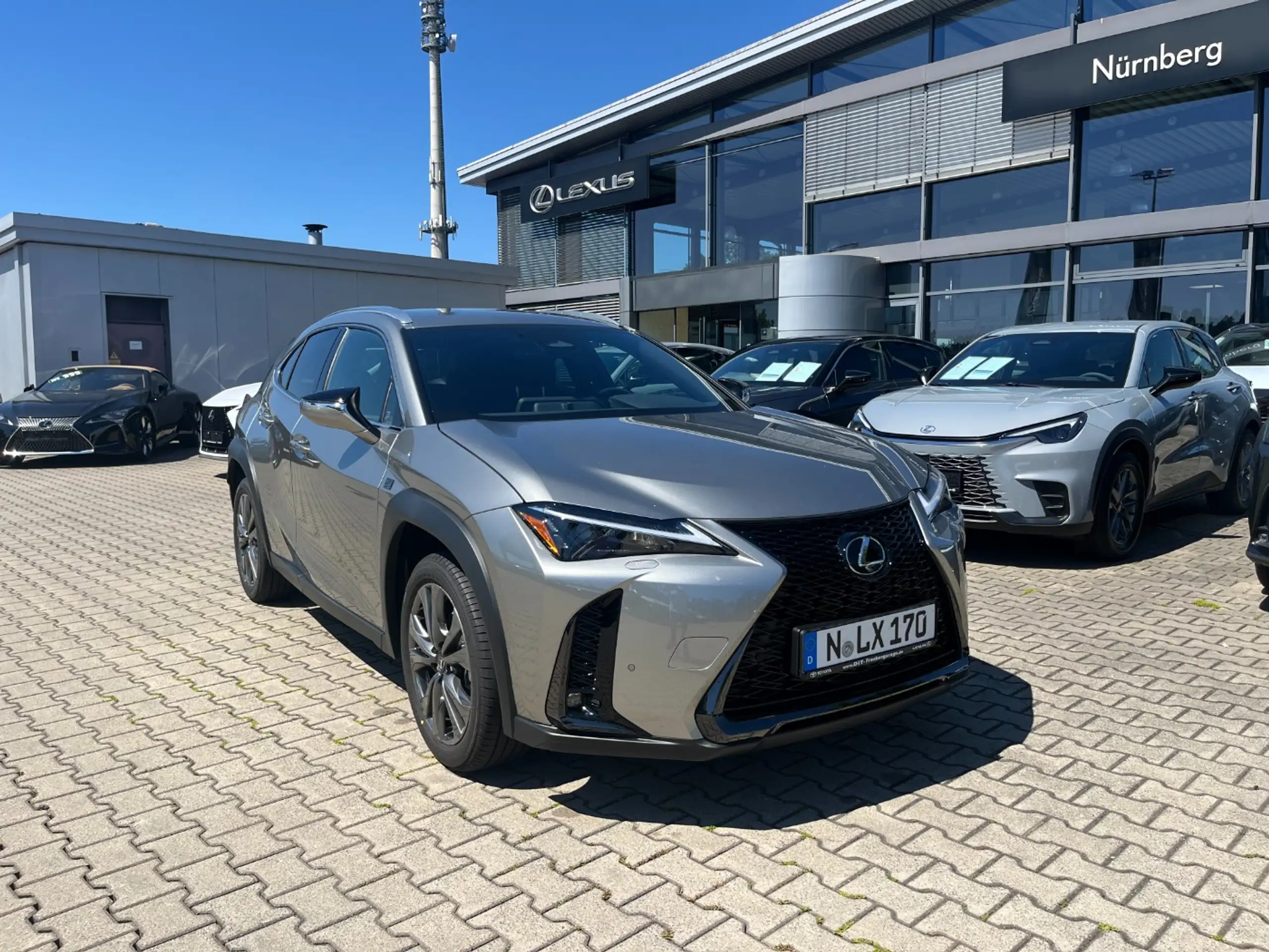 Lexus - UX 300e