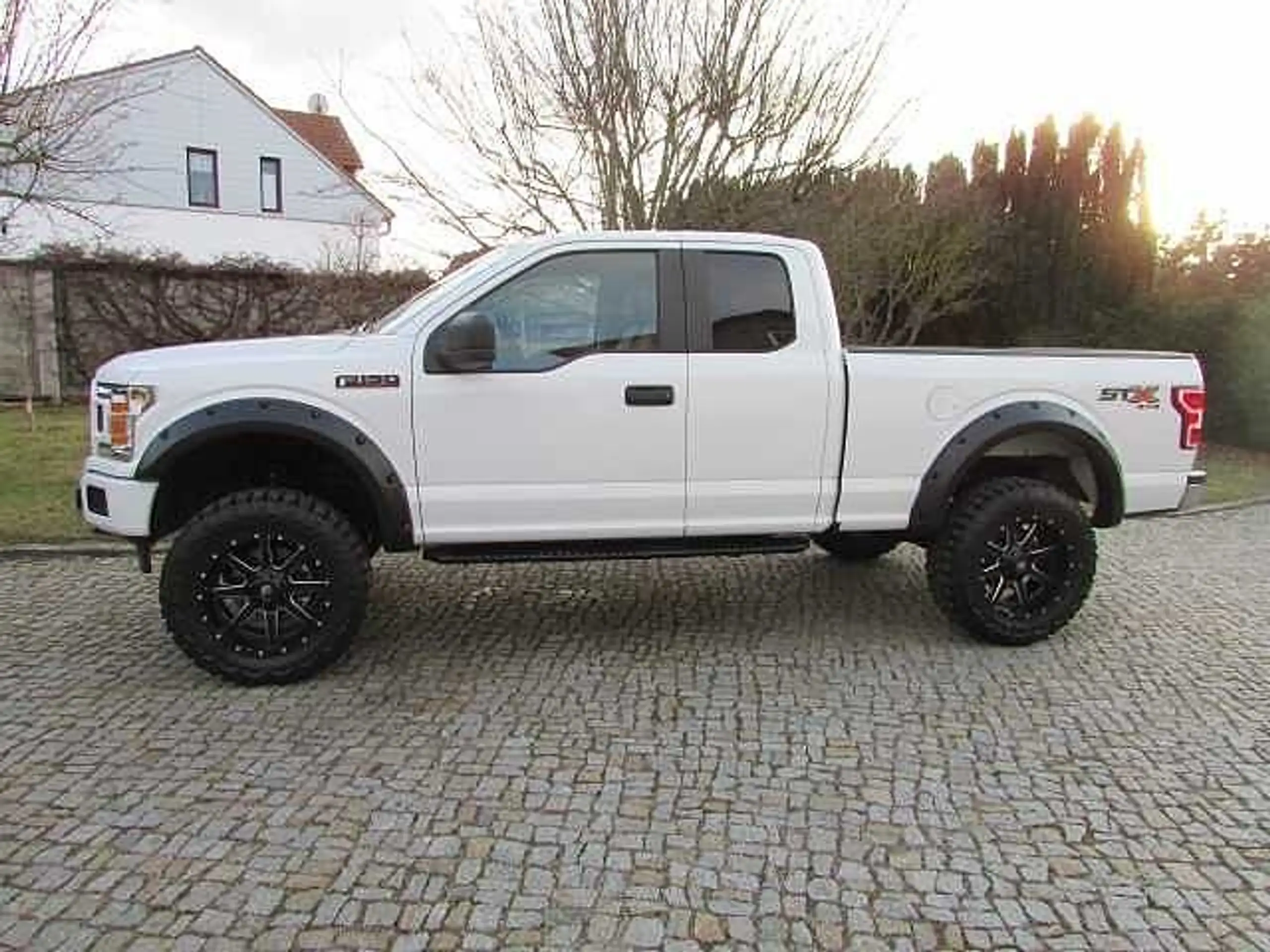 Ford - F 150