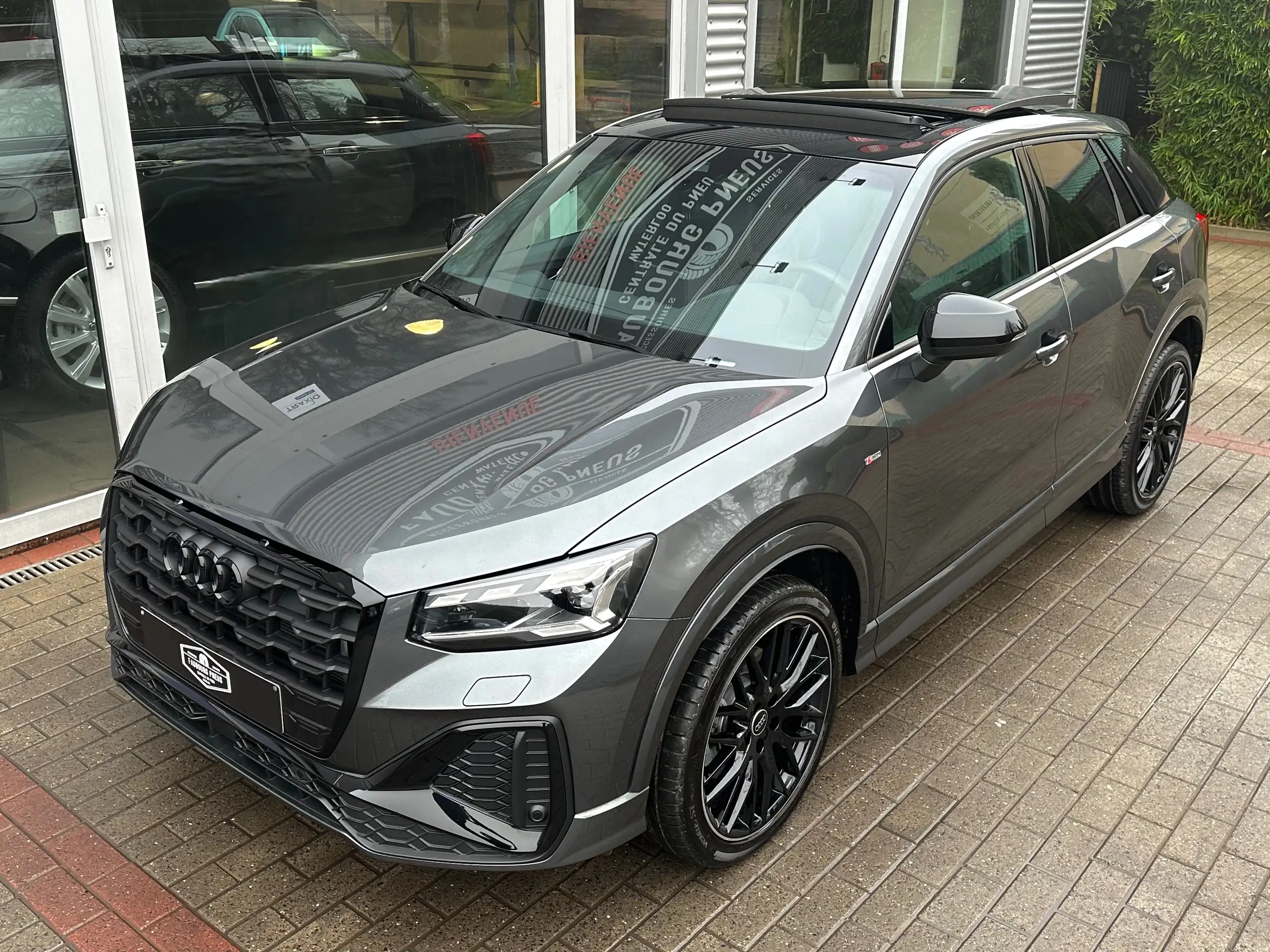 Audi - Q2