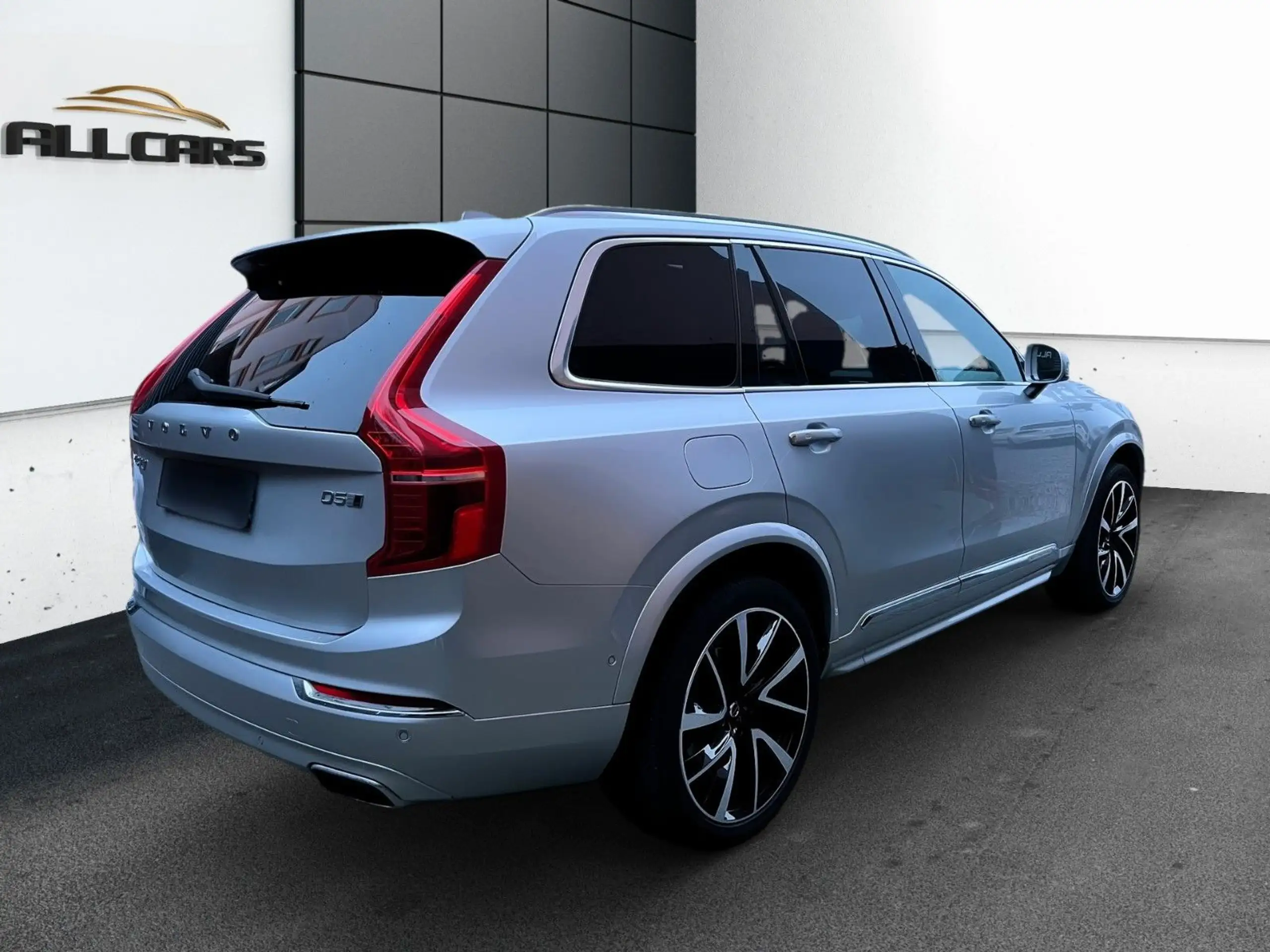 Volvo - XC90