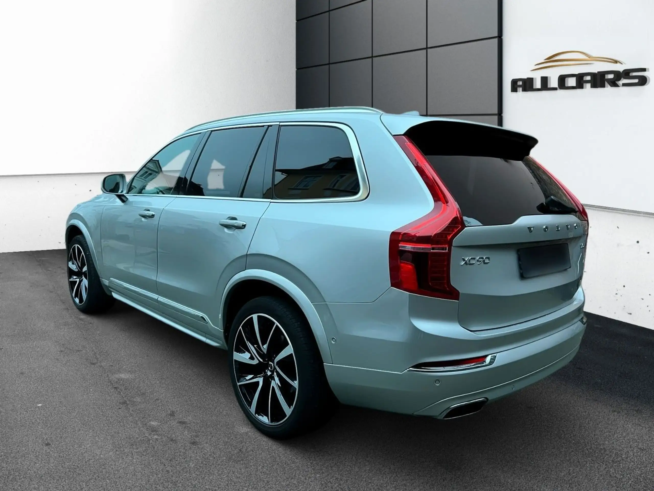 Volvo - XC90