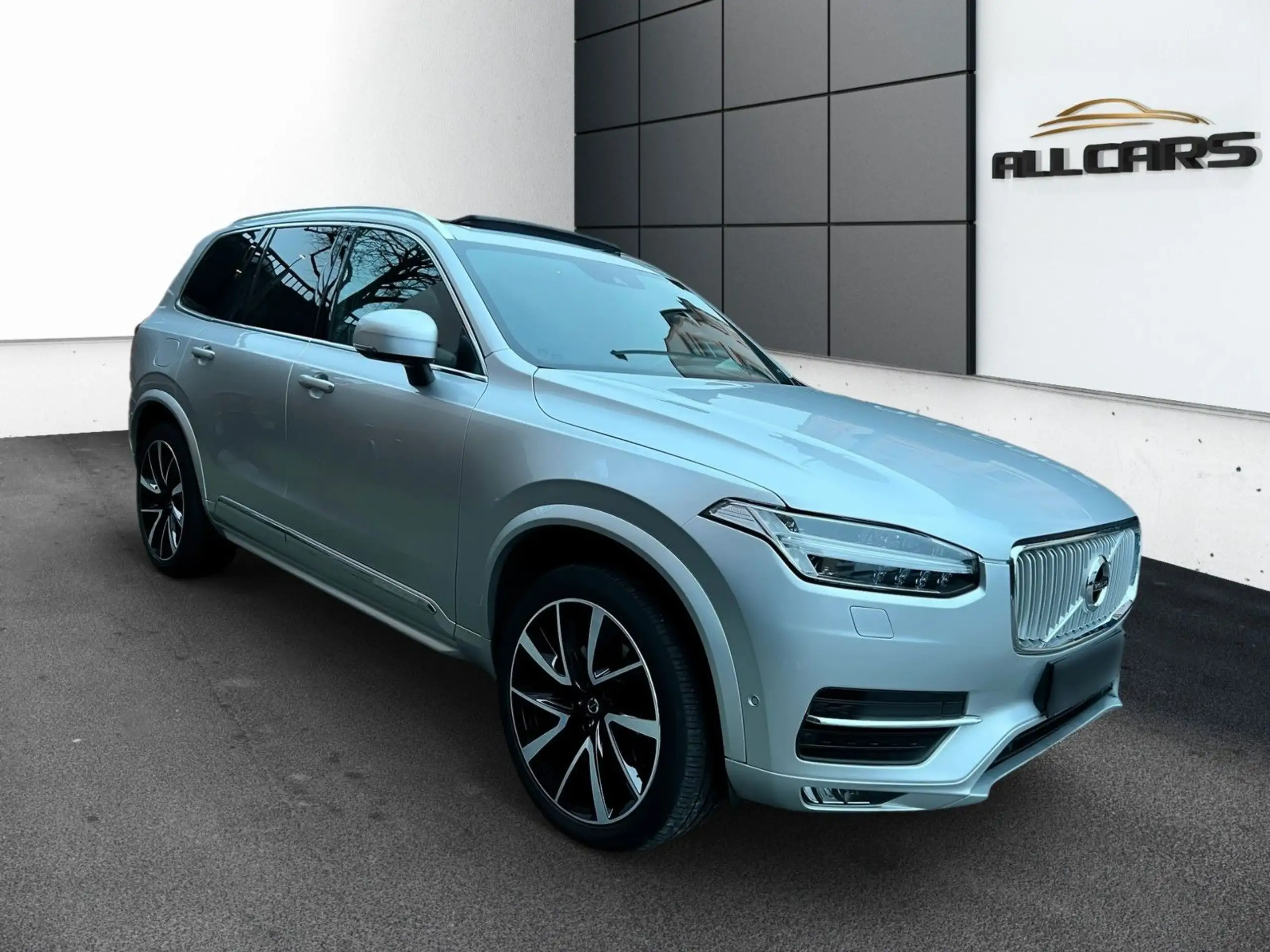 Volvo - XC90