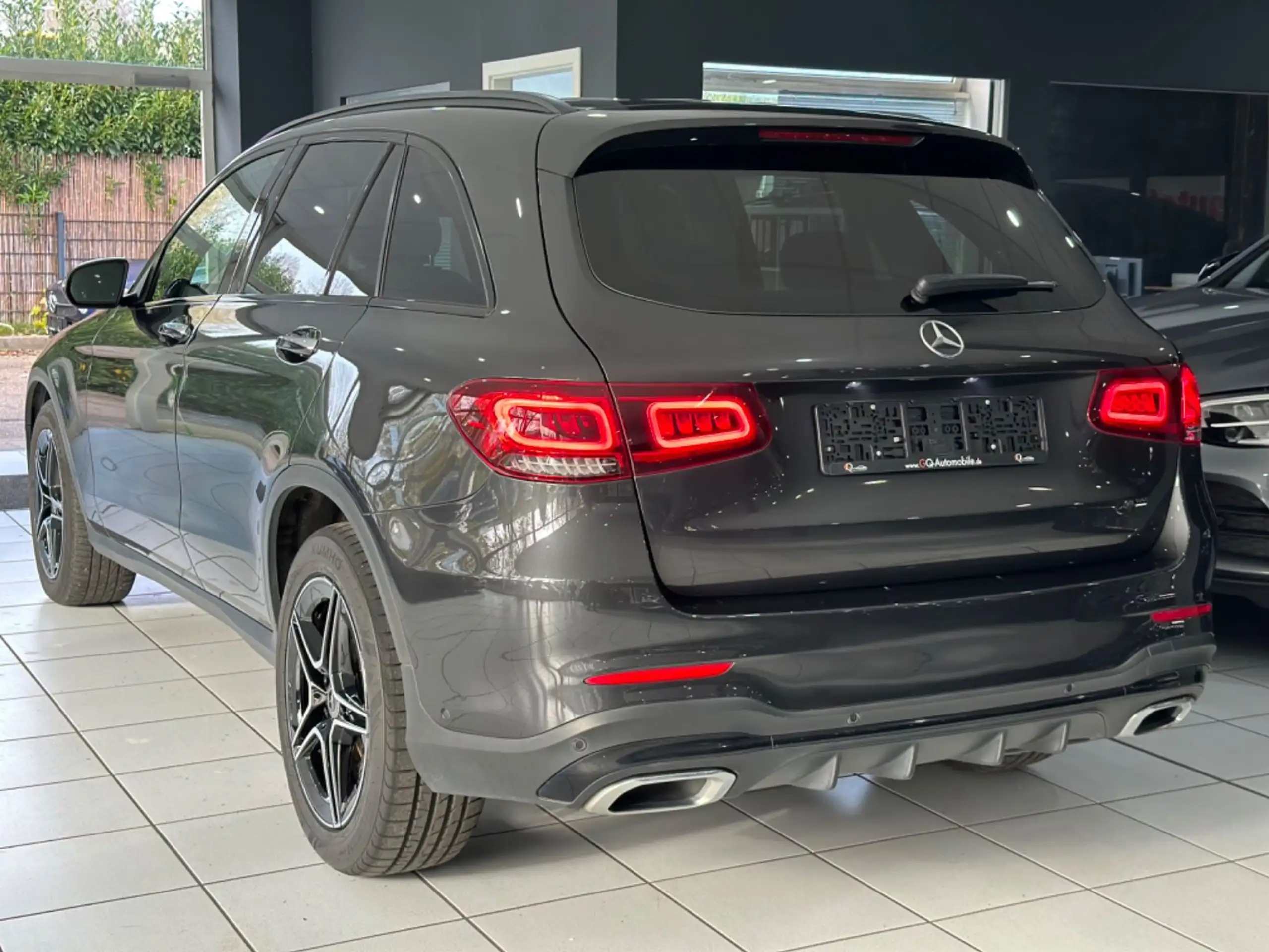 Mercedes-Benz - GLC 220