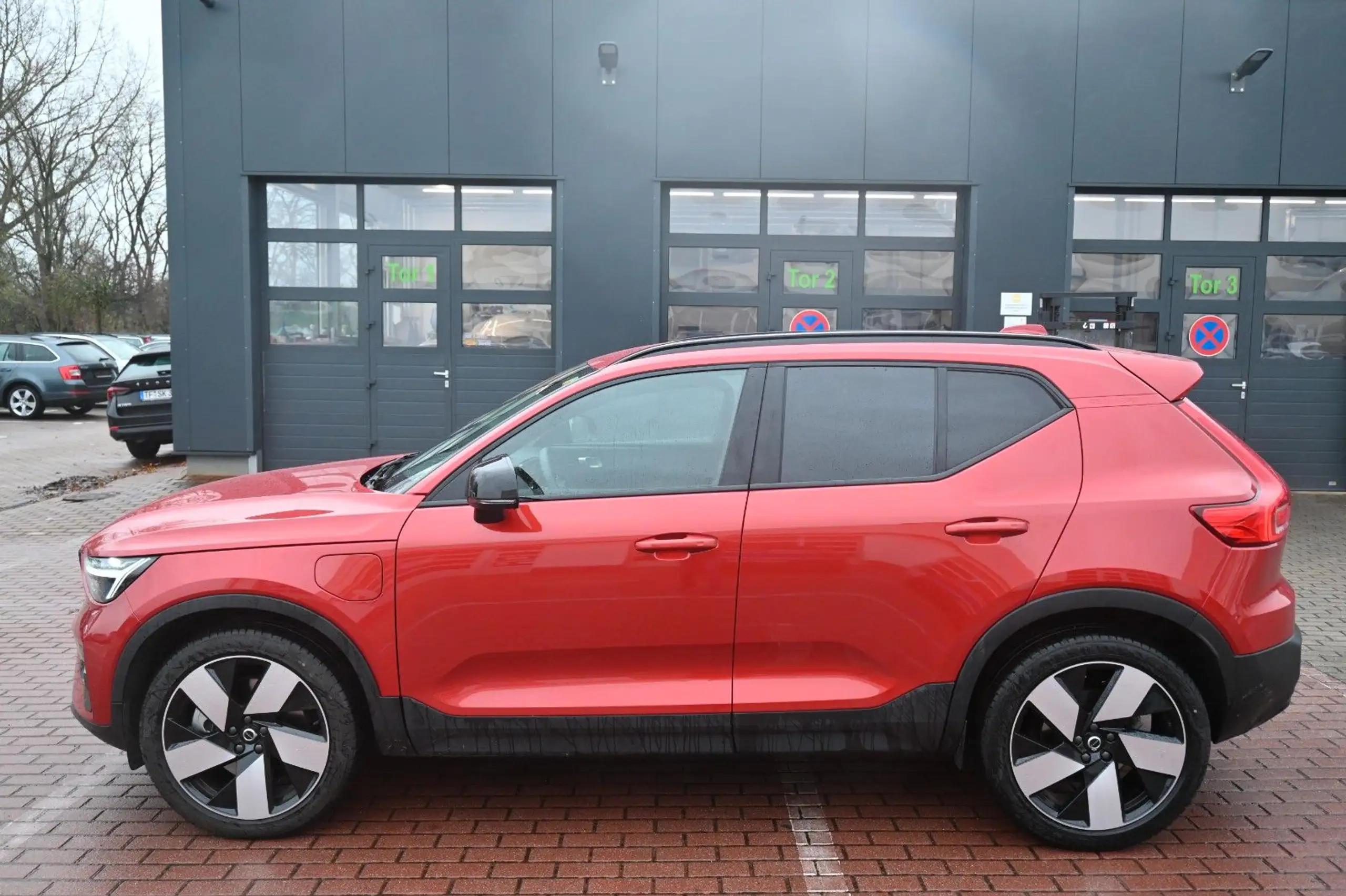 Volvo - XC40