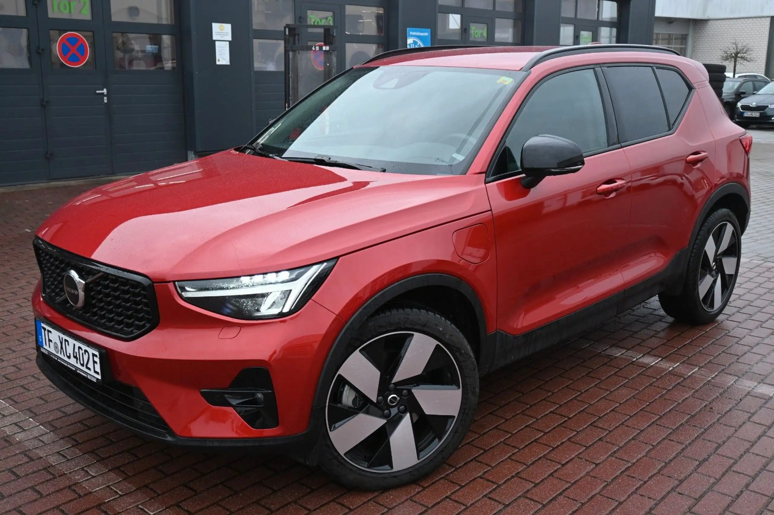 Volvo - XC40