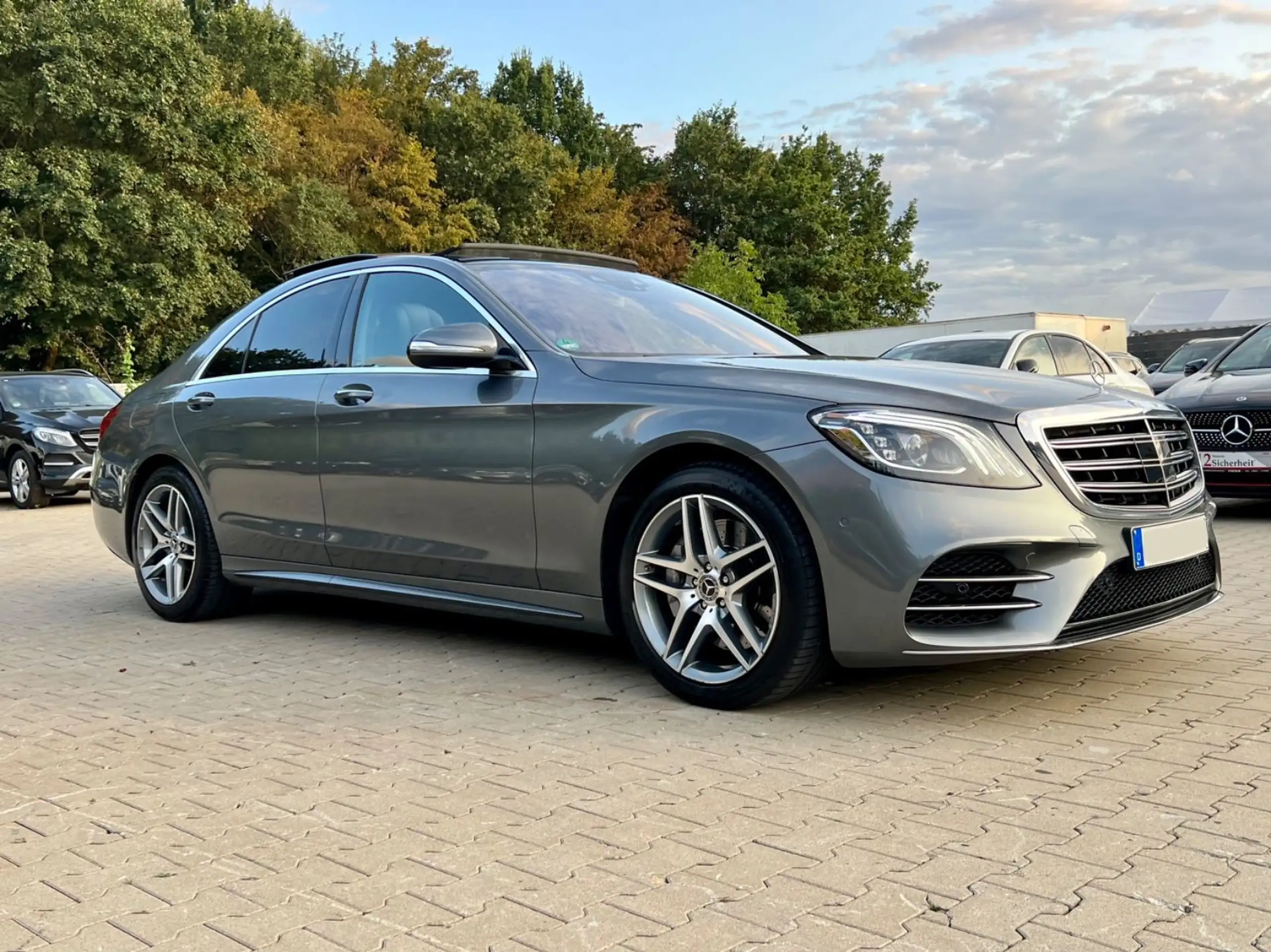 Mercedes-Benz - S 350