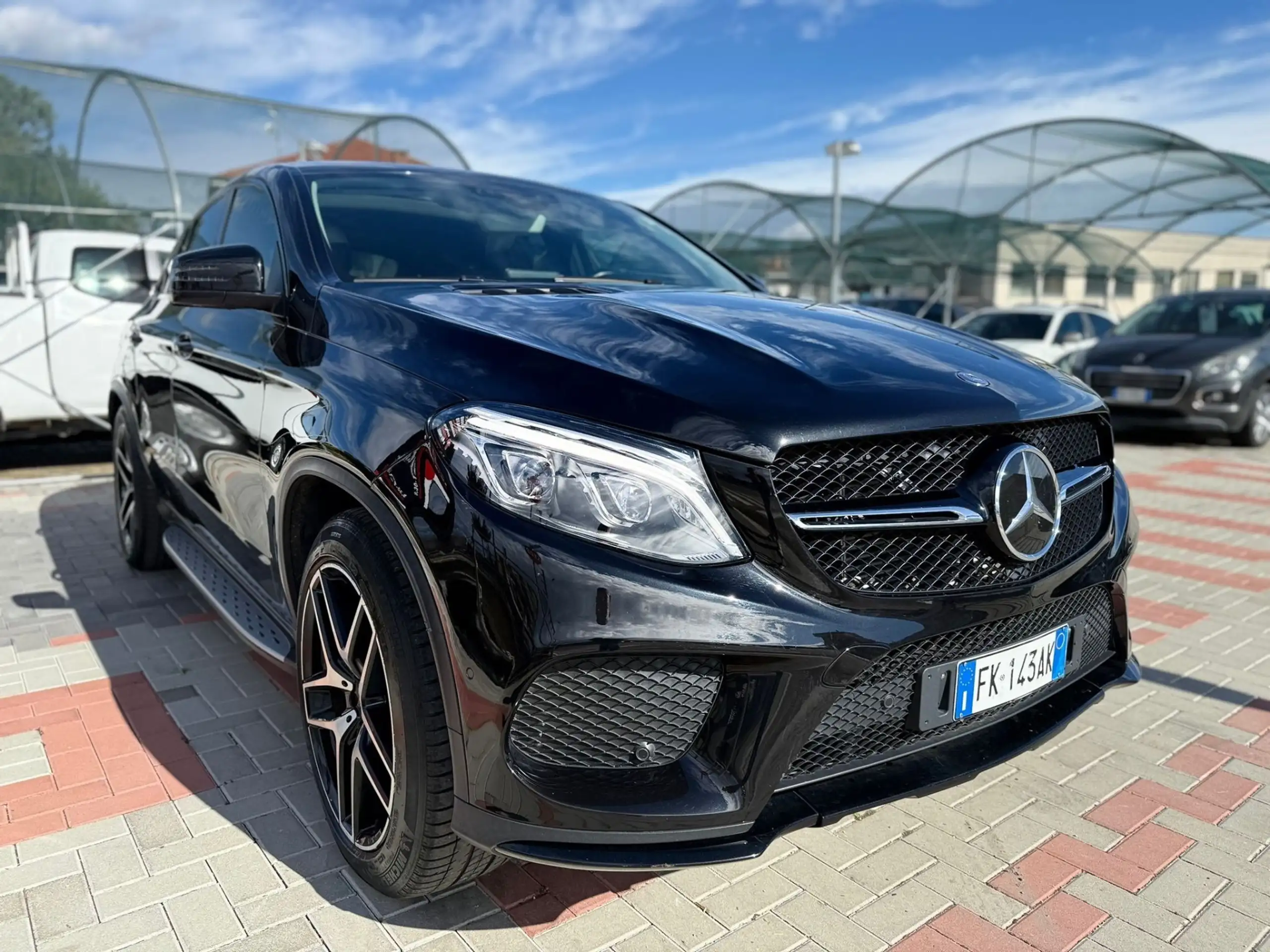 Mercedes-Benz - GLE 350